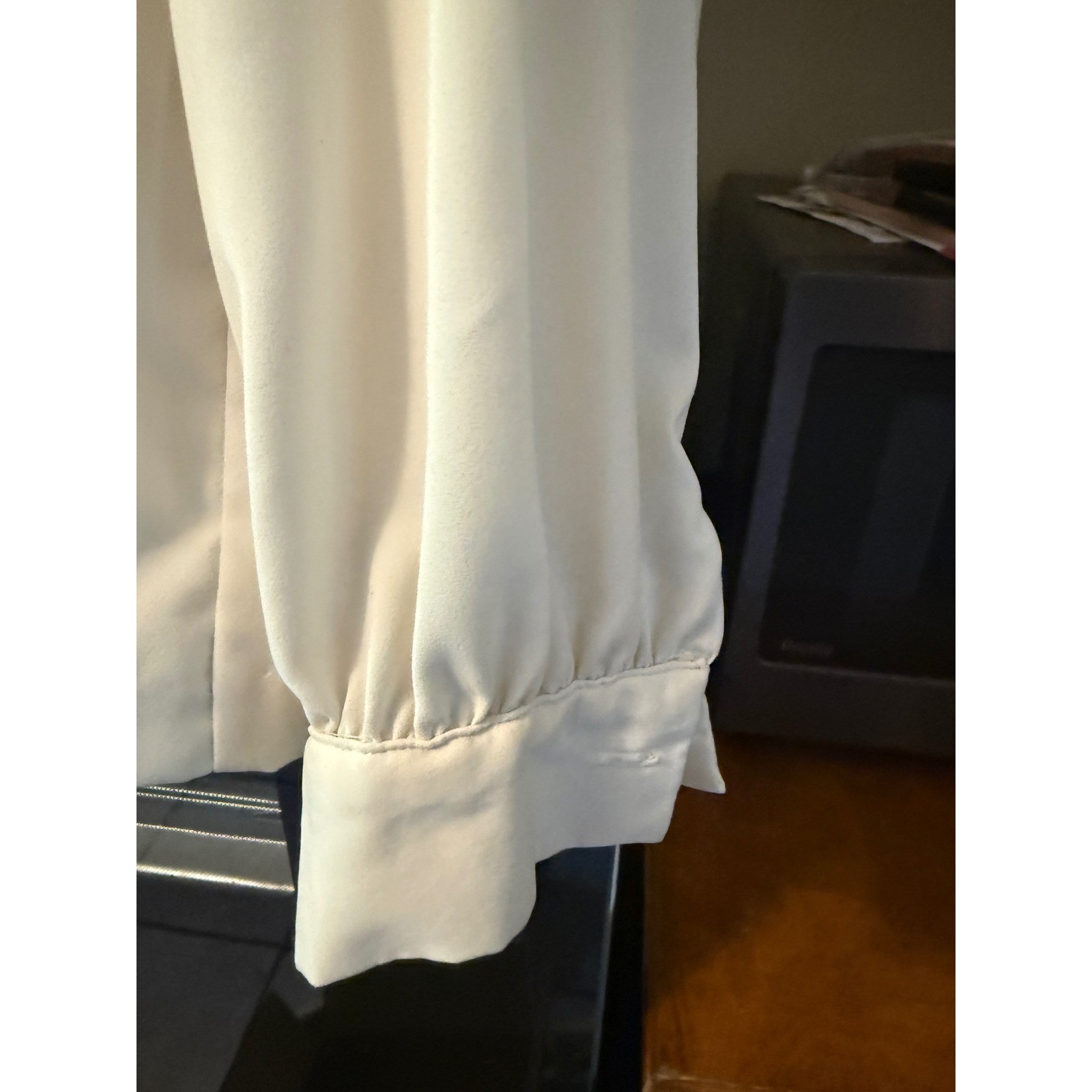 Lynn & Co Vintage Cream Long Sleeve Blouse Back Zipper Button Cuff Top Size 12