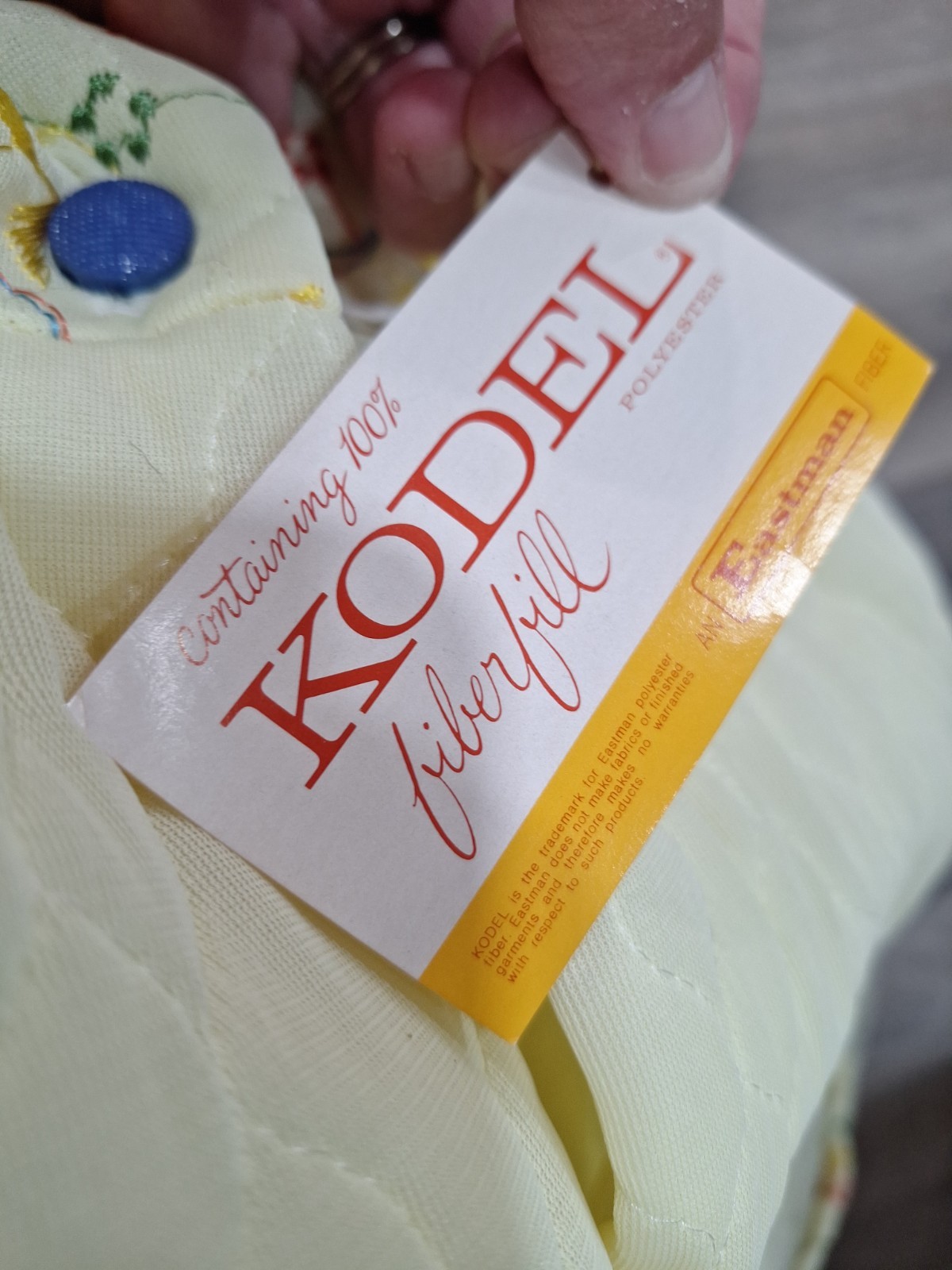 VINTAGE KODEL QUILTED ROBE HOUSE COAT BUTTON FRONT YELLOW FLORAL W POCKETS SZ 16