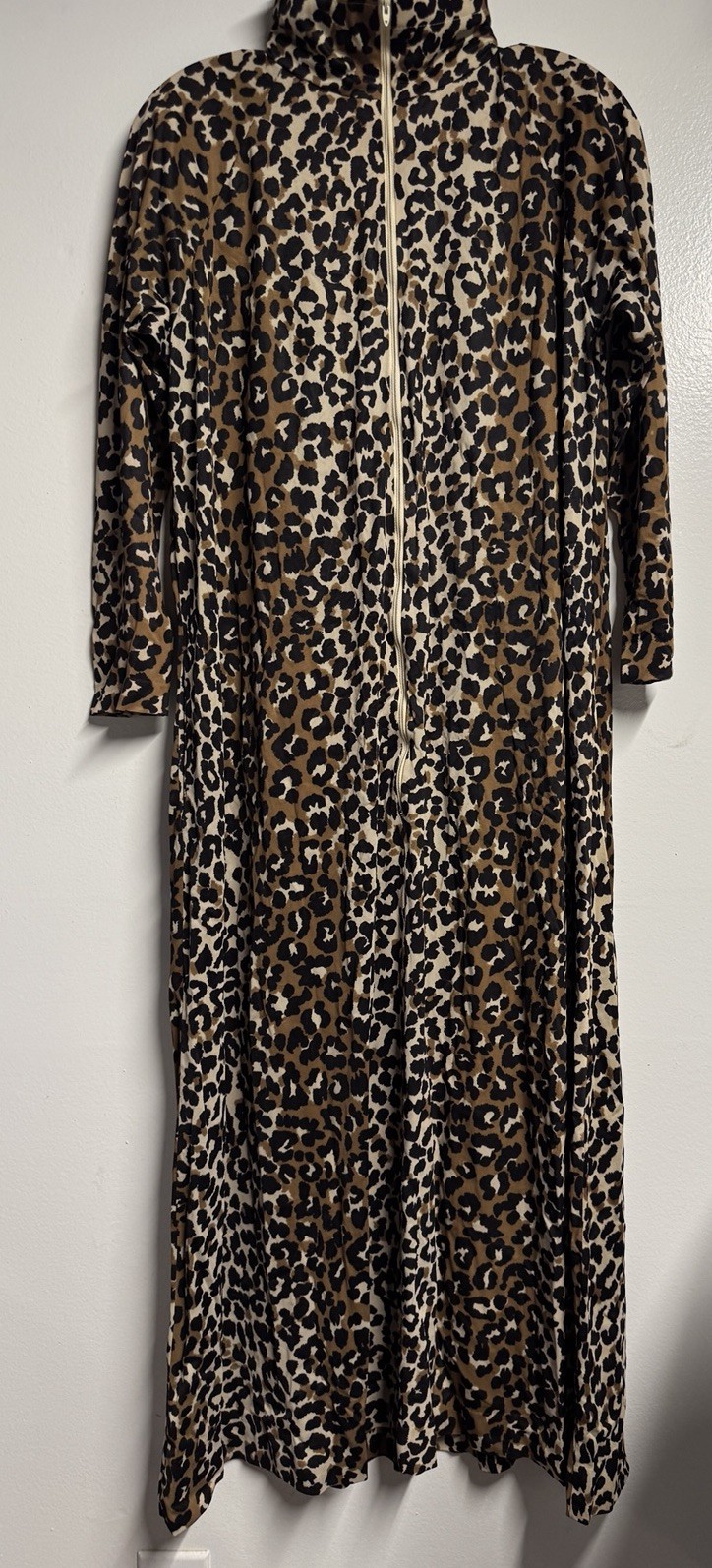 Leopard Kaftan Full ZIP Nylon Large Vintage Travel-Lite By Boutique Loungewear