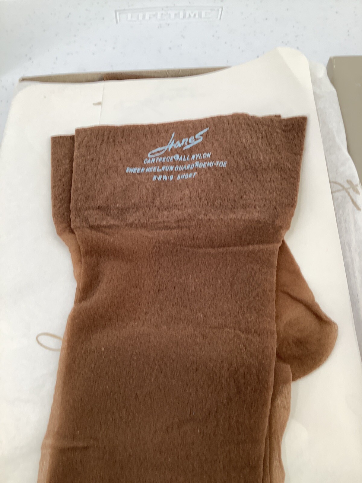 Vintage Hanes Nylons Stockings Barely There 8 1/2 – 9 Short NOS 2 Pairs