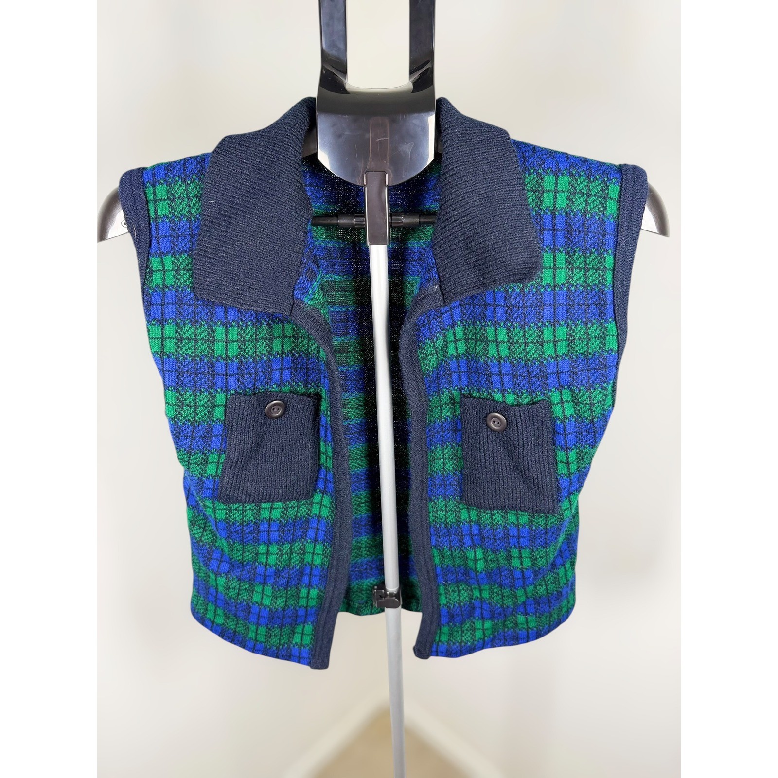 Bedford Fair Vintage Plaid Knit Sweater Vest Green Blue Medium Made in USA