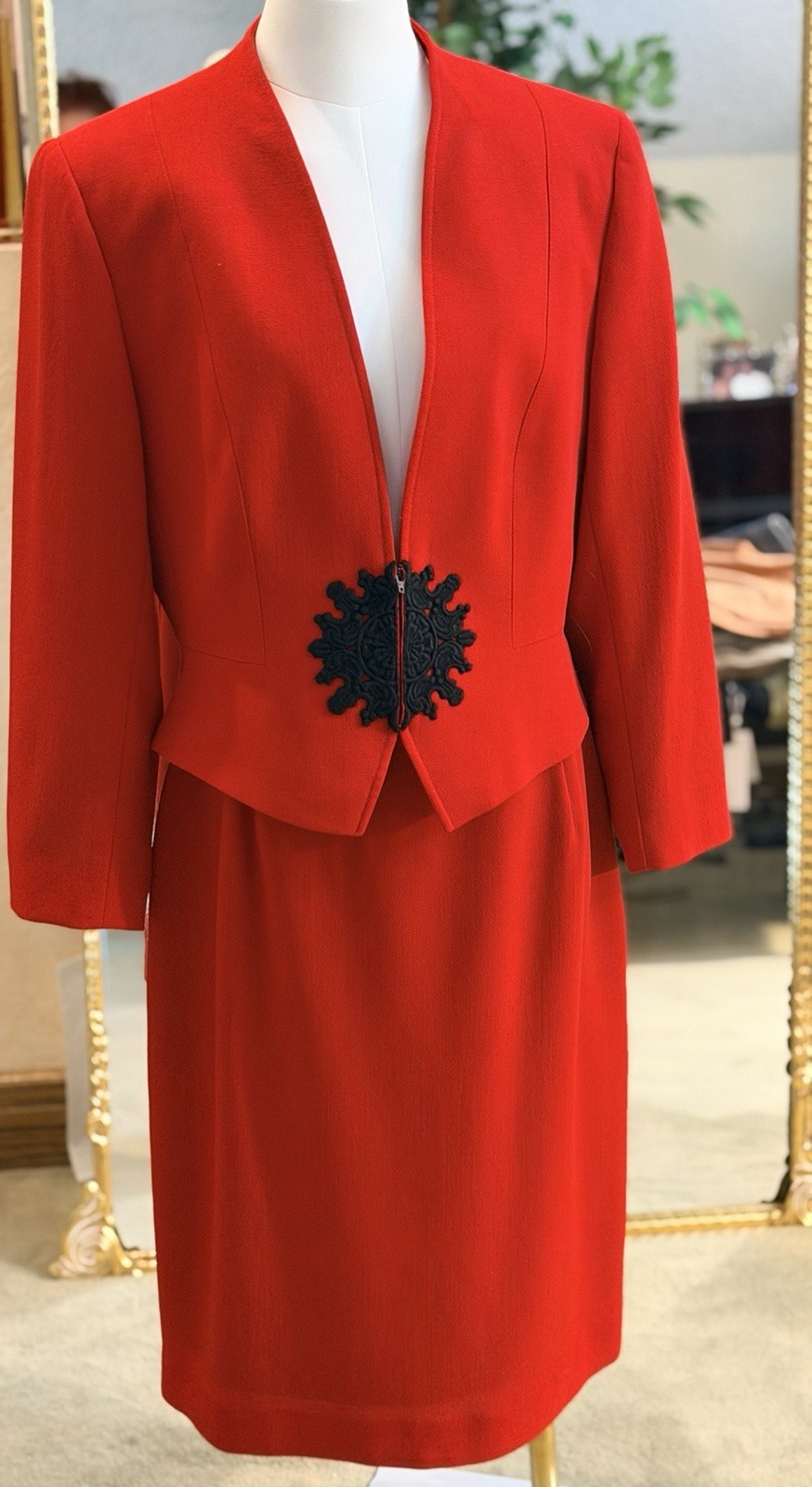 🔥Vintage Valentino Miss V Red Wool Skirt Suit Set Cropped Jacket Italy IT 48