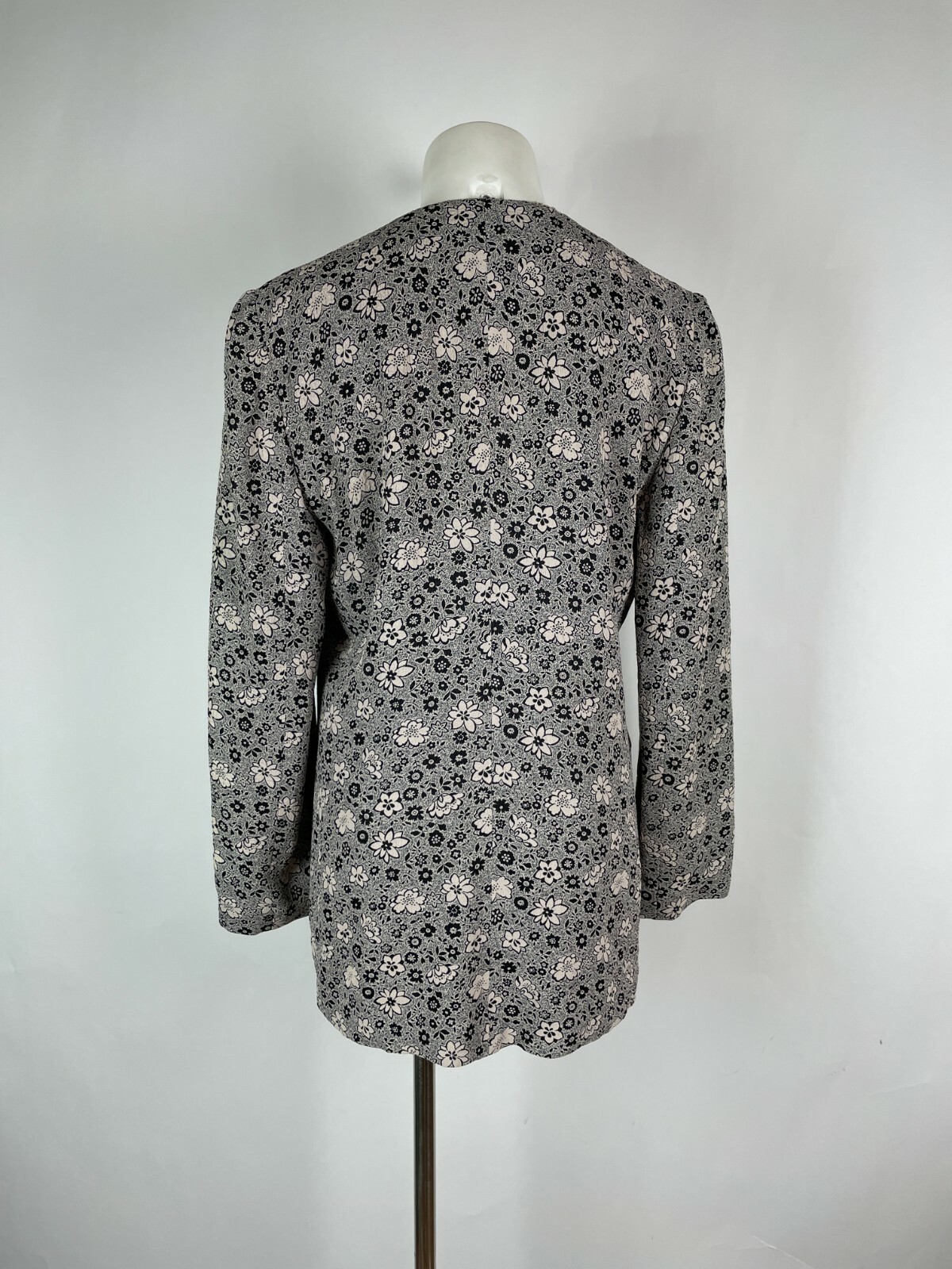 1980’s Vintage floral gray SAVANNAH fringed trim Jacket 4
