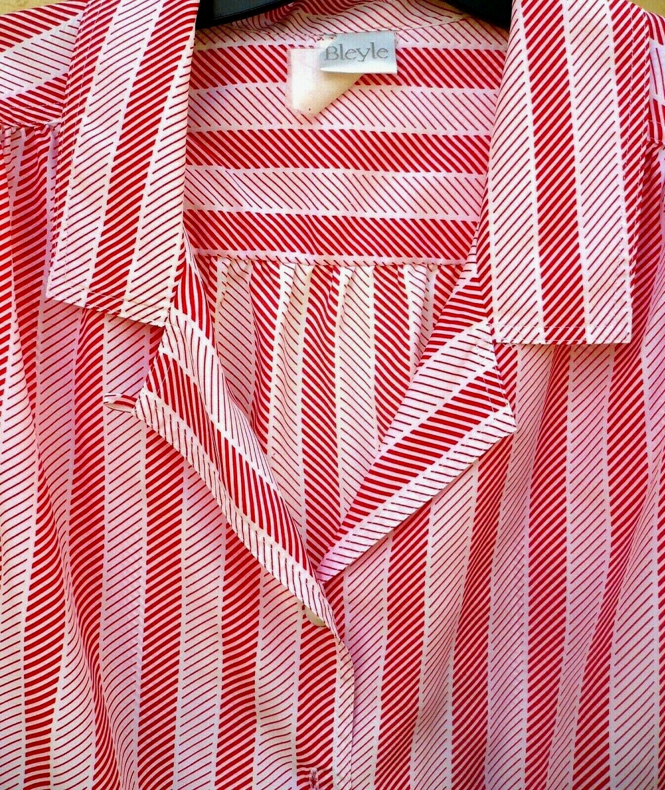VTG 80S BLEYLE 1X PLUS RED XMAS CANDY CANE LOOK STRIPE SILKY SHORT SLEEVE BLOUSE