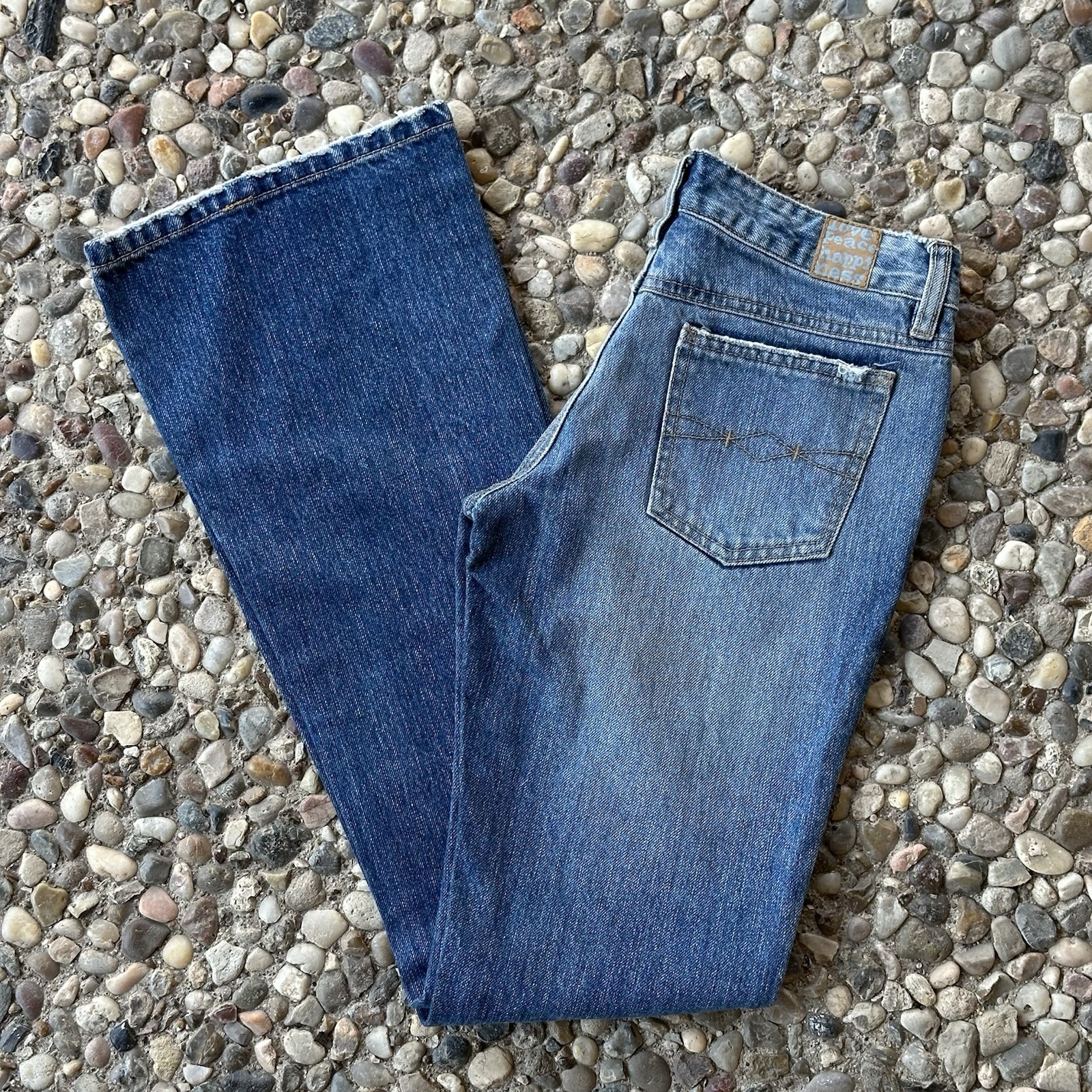 Vintage Y2K Mudd Embellished, Distressed Flare Jeans – size 0