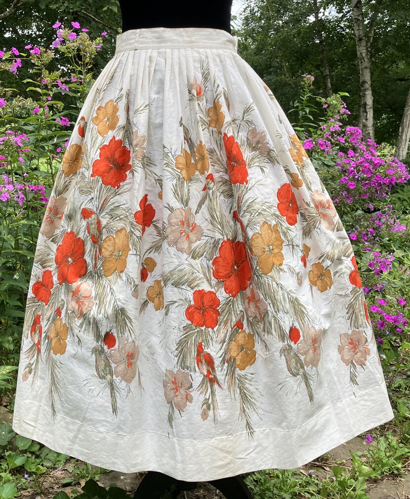 Vintage 1950’s Cotton Full Skirt „Wildflowers & Birds” Border Print