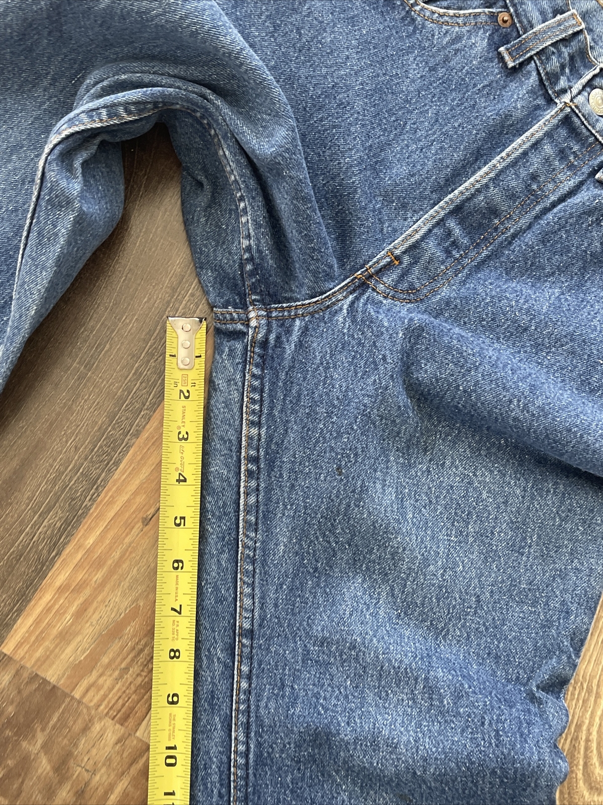 Levi’s 26501 0116 Blue Jeans Made In USA size 9 (W24 L30)
