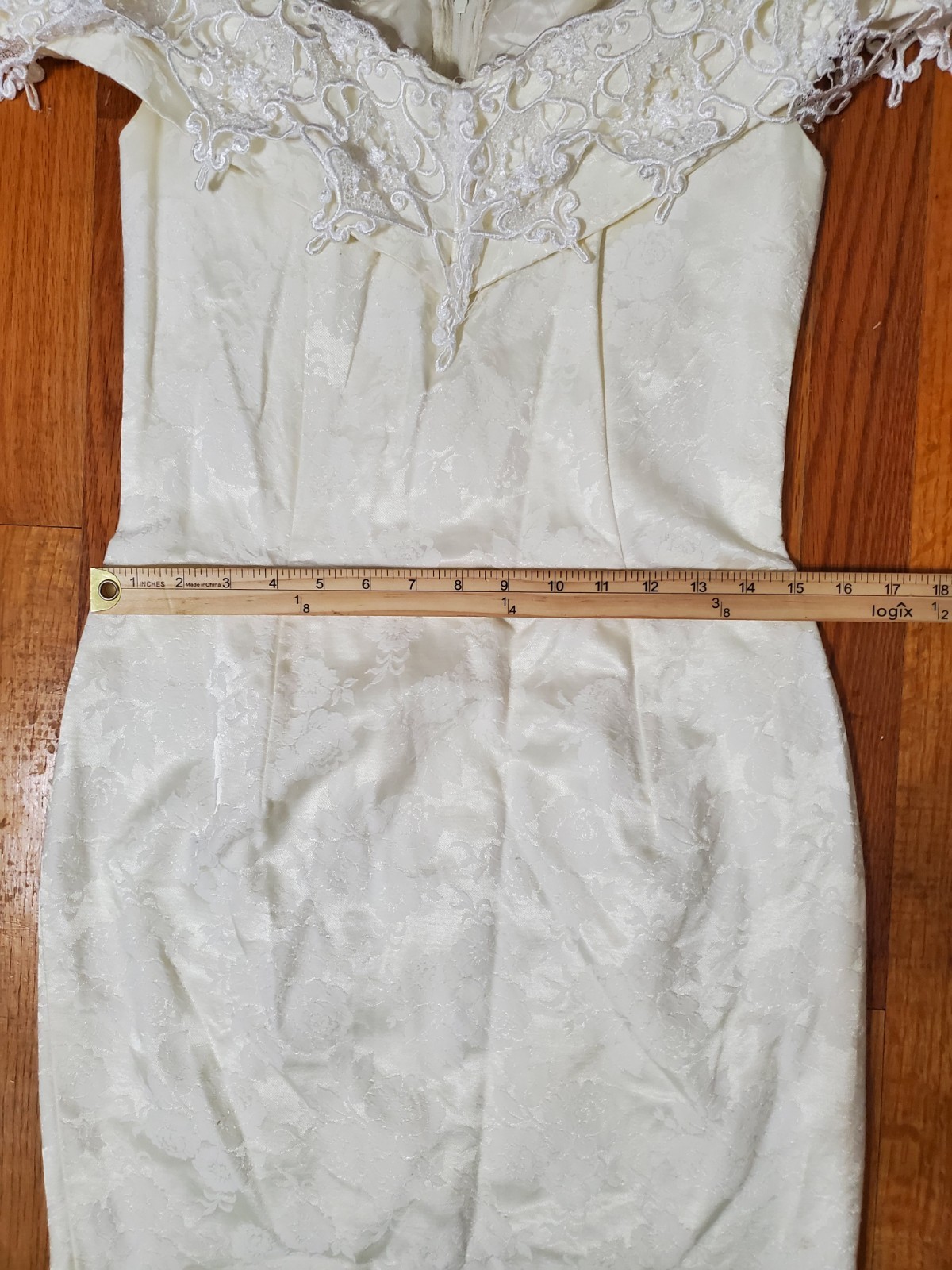 Vintage Roberta Ivory Beaded And Lace Fitted Wedding Formal Dress Size 9/10