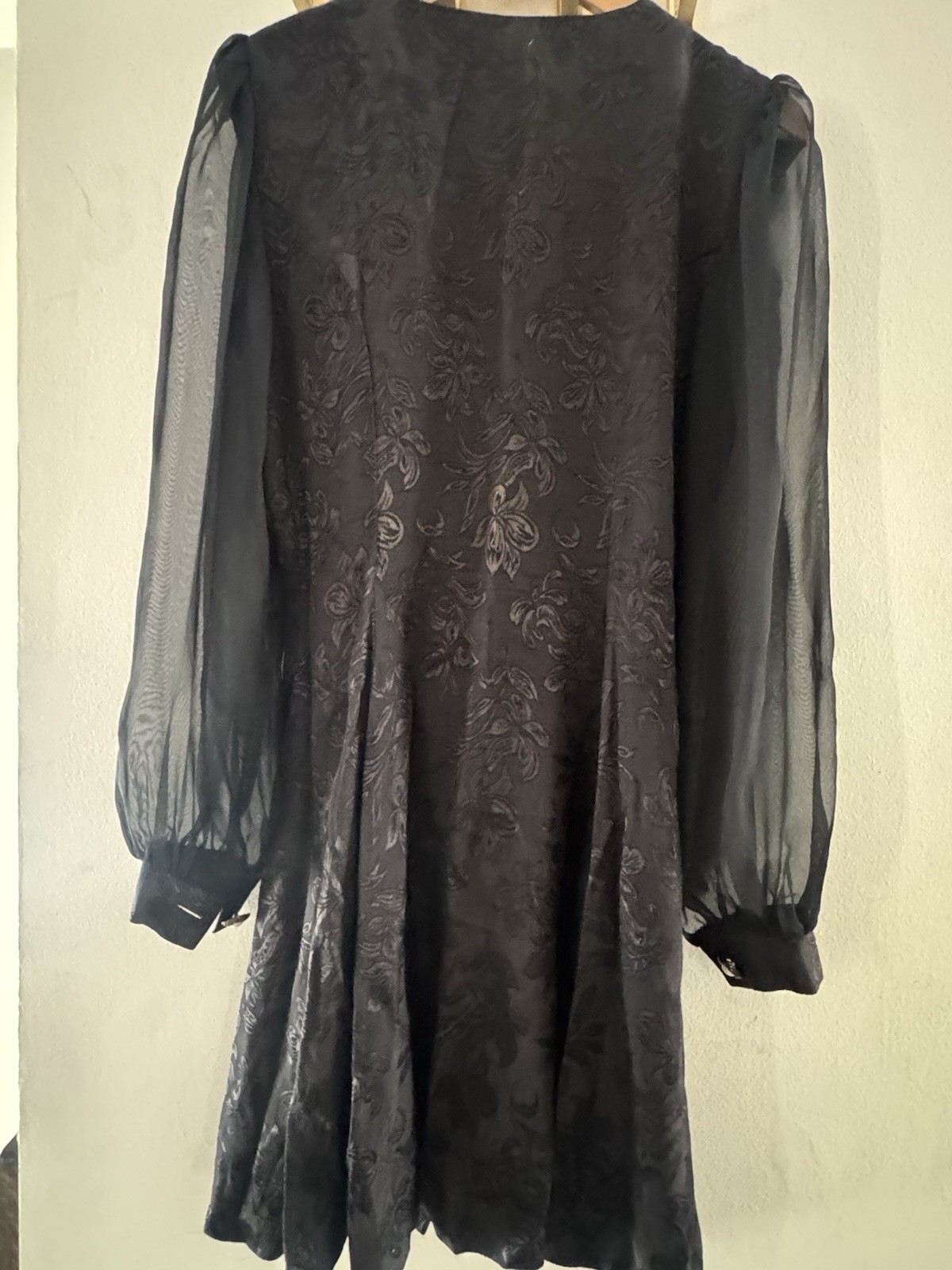 Vintage Sunset Plaza Jacquard Women’s Dress Sheer Sleeves Gold Accents Size 9