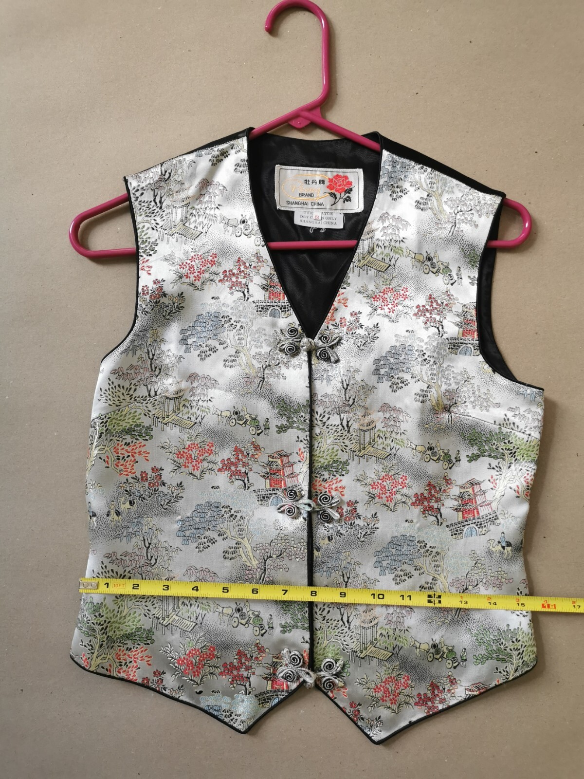 Vintage Womens S Silk Vest, 100% Rayon, with exquisite patten and embroidery