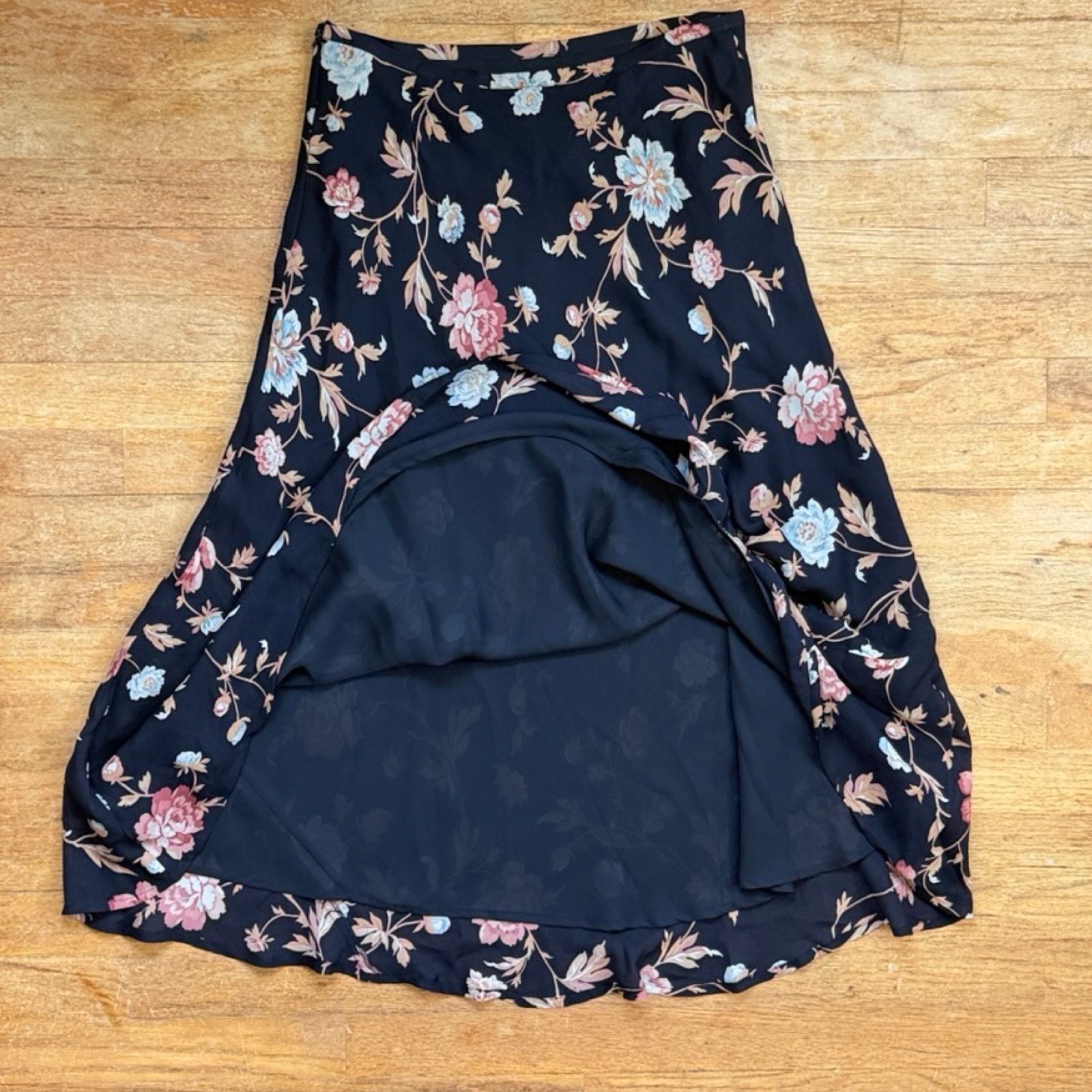 Vintage Black Floral Print Bias Cut Silk Skirt Size Small 6 29″ Waist Y2K Midi