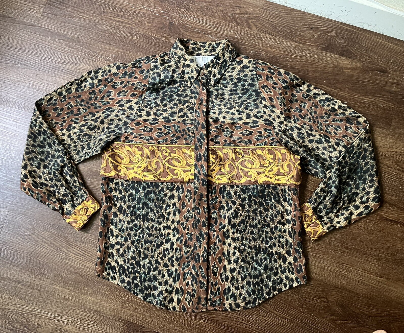 Vintage ’80s Petite Sophisticate Colorful Leopard Print Long Sleeve Blouse S/M
