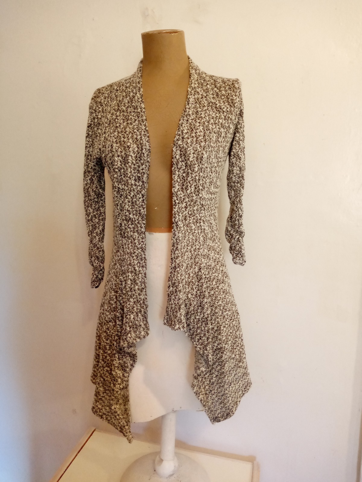 Vintage Living Doll Retro Boho Women’s Gray Sweater Size Small