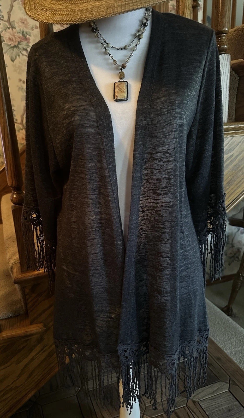 Vintage Eyeshadow Kimono; Dark Gray W/Lace & Fringe Sleeves & Hem; Size Medium