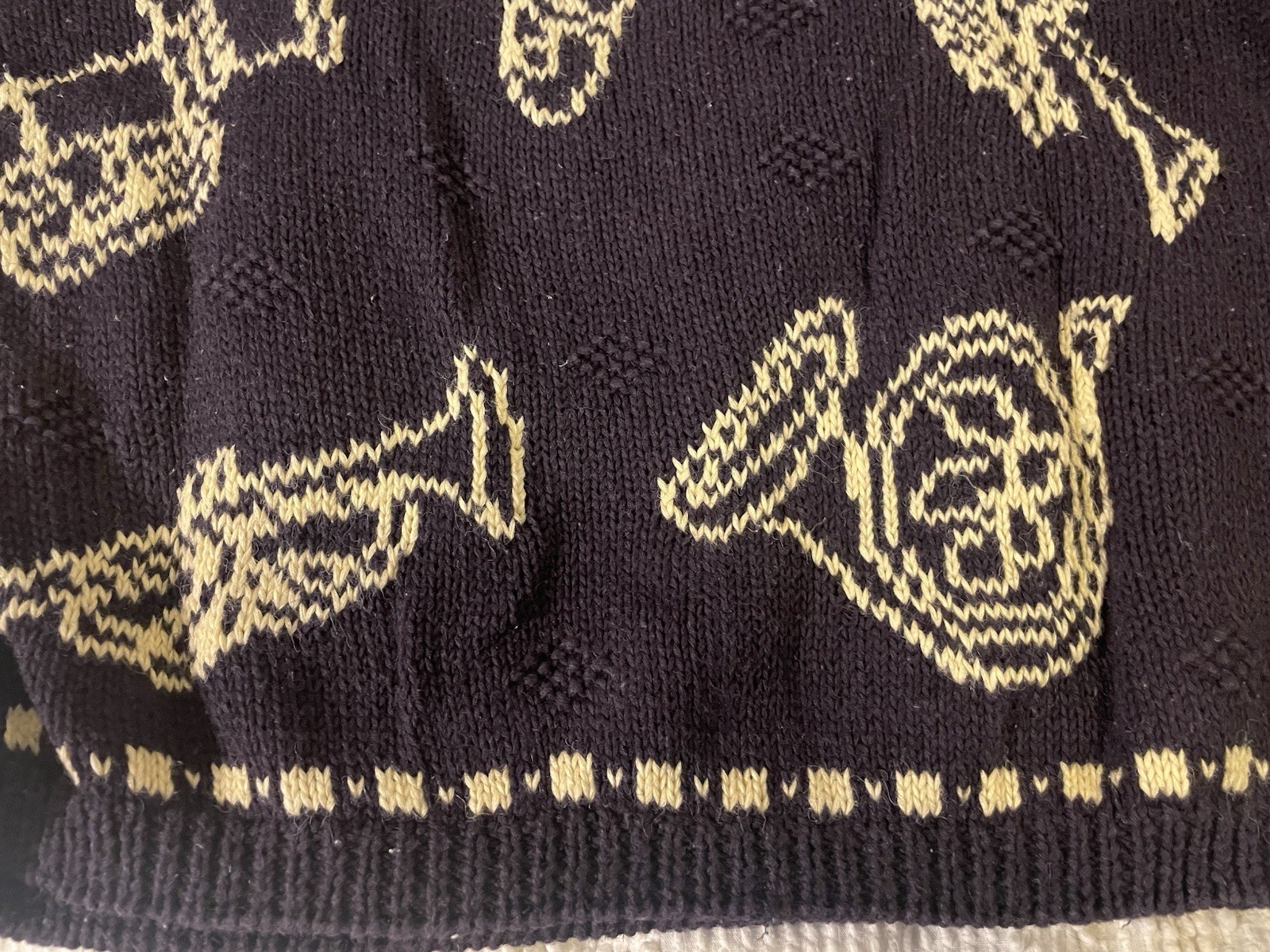 Vintage 80s/90s Sweater w/ Brass Instruments, Music Design! Size L , also Fits M