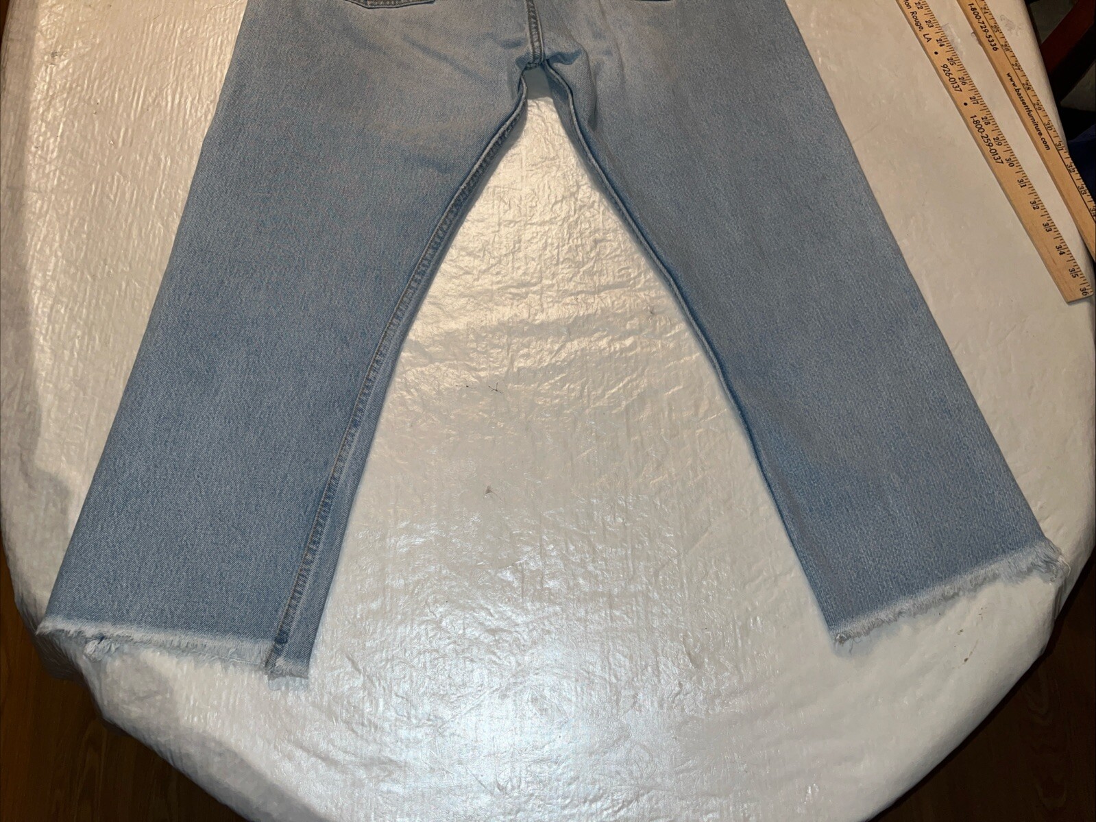 vtg 90s Levi’s 501 MADE IN USA blue jeans button fly womens 33 light wash 32×24