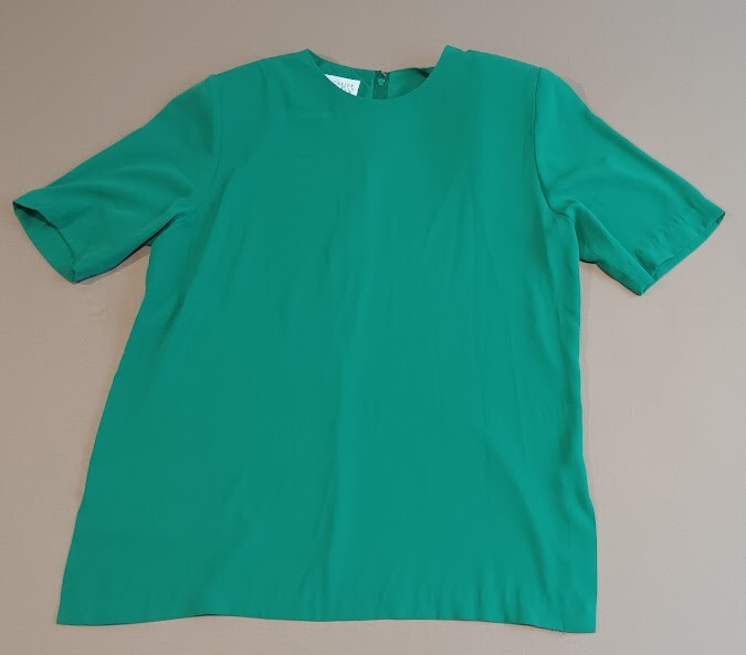 Vintage Doncaster Sport Women’s 12 Blouse Made in USA Padded Shoulder Zip Back
