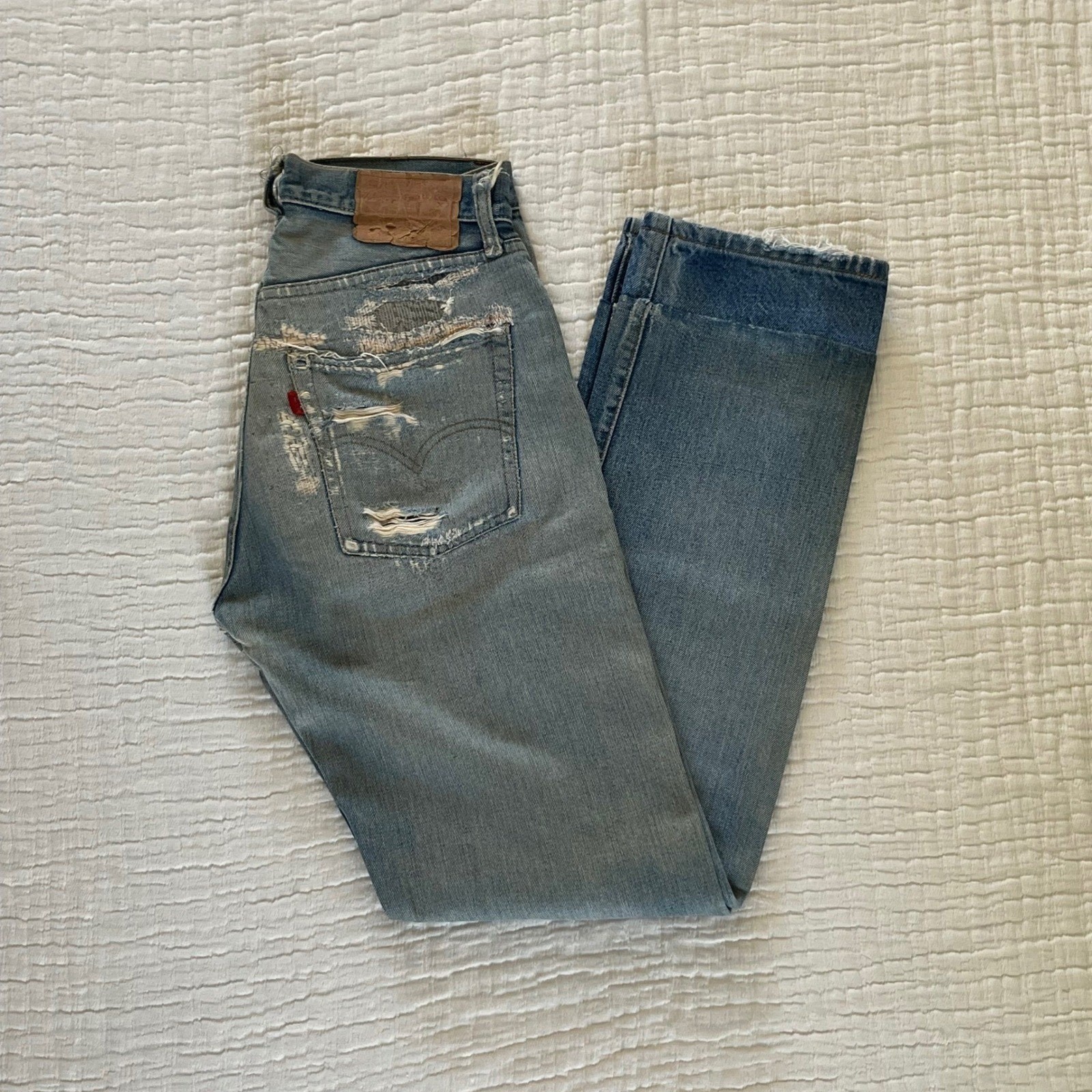 Vintage distressed Levi’s 501 Jeans 28×31