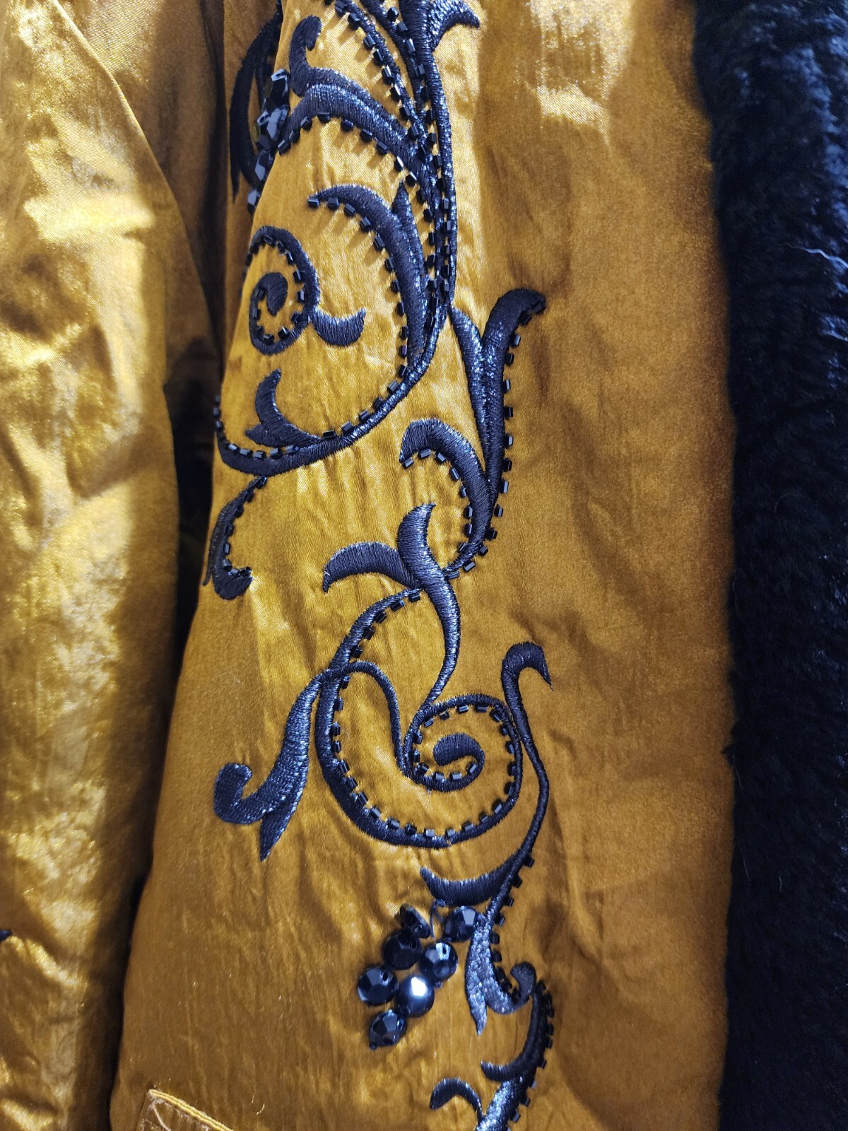 Vintage 1980s Ann Tjian Kenar Gold Fur Reversible Beaded Applique Coccoon Coat L