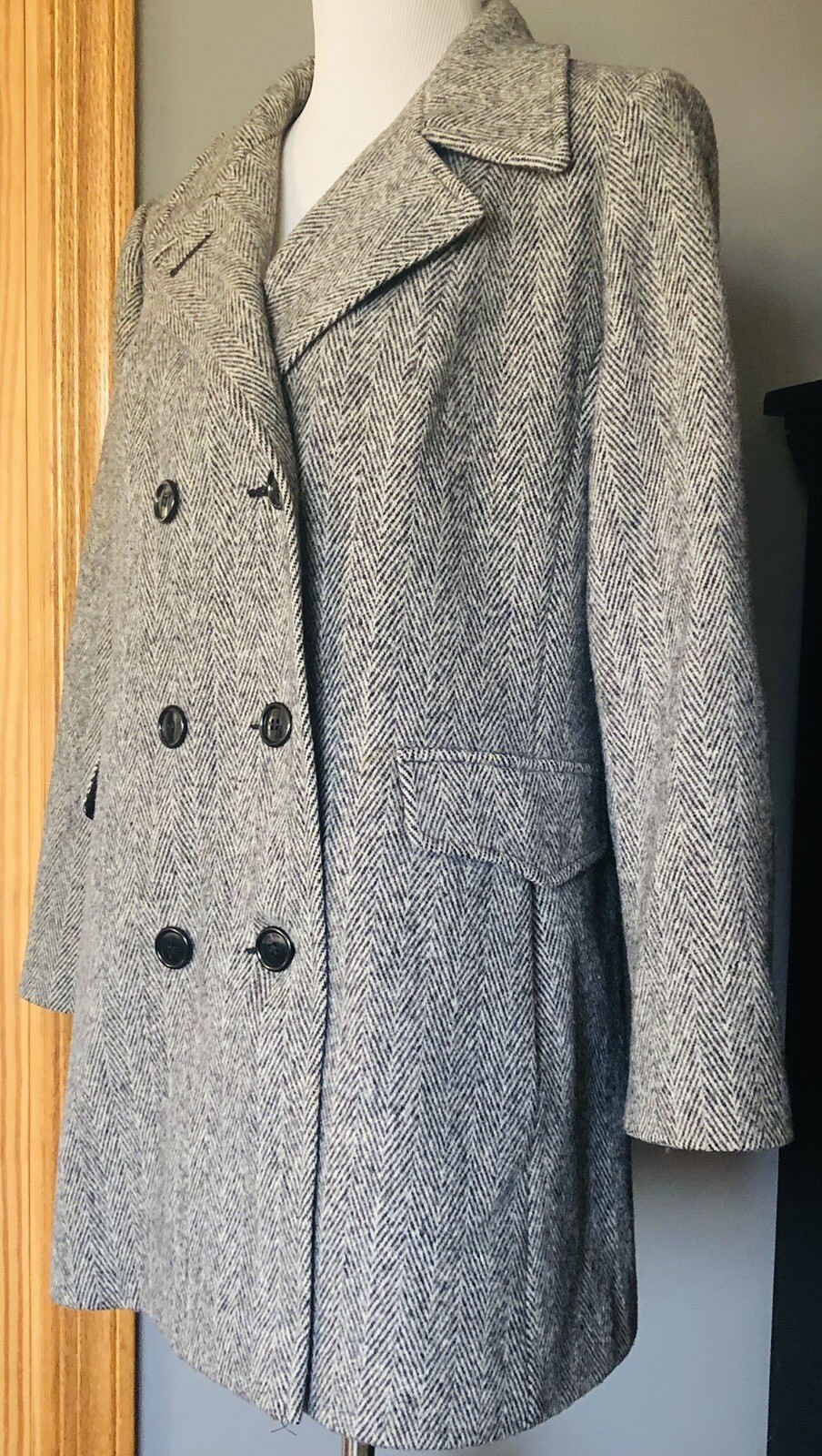 Arlette Double Breasted Wool Coat Women’s L USA Made Gray Academia Quiet Luxury