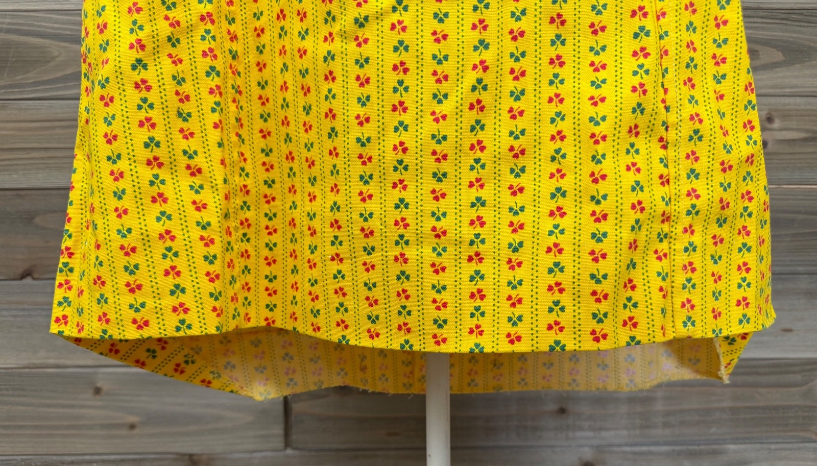 vintage 60’s pinafore mod dirndl suspender skirt rickrack trim novelty print