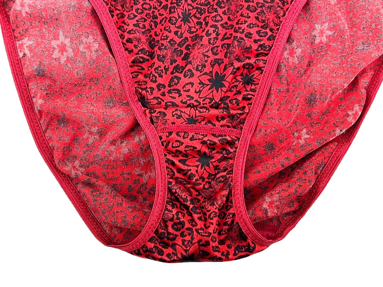 VINTAGE ST EVE SECOND SKIN SATIN RED CHEETAH PANTIES – SZ 5