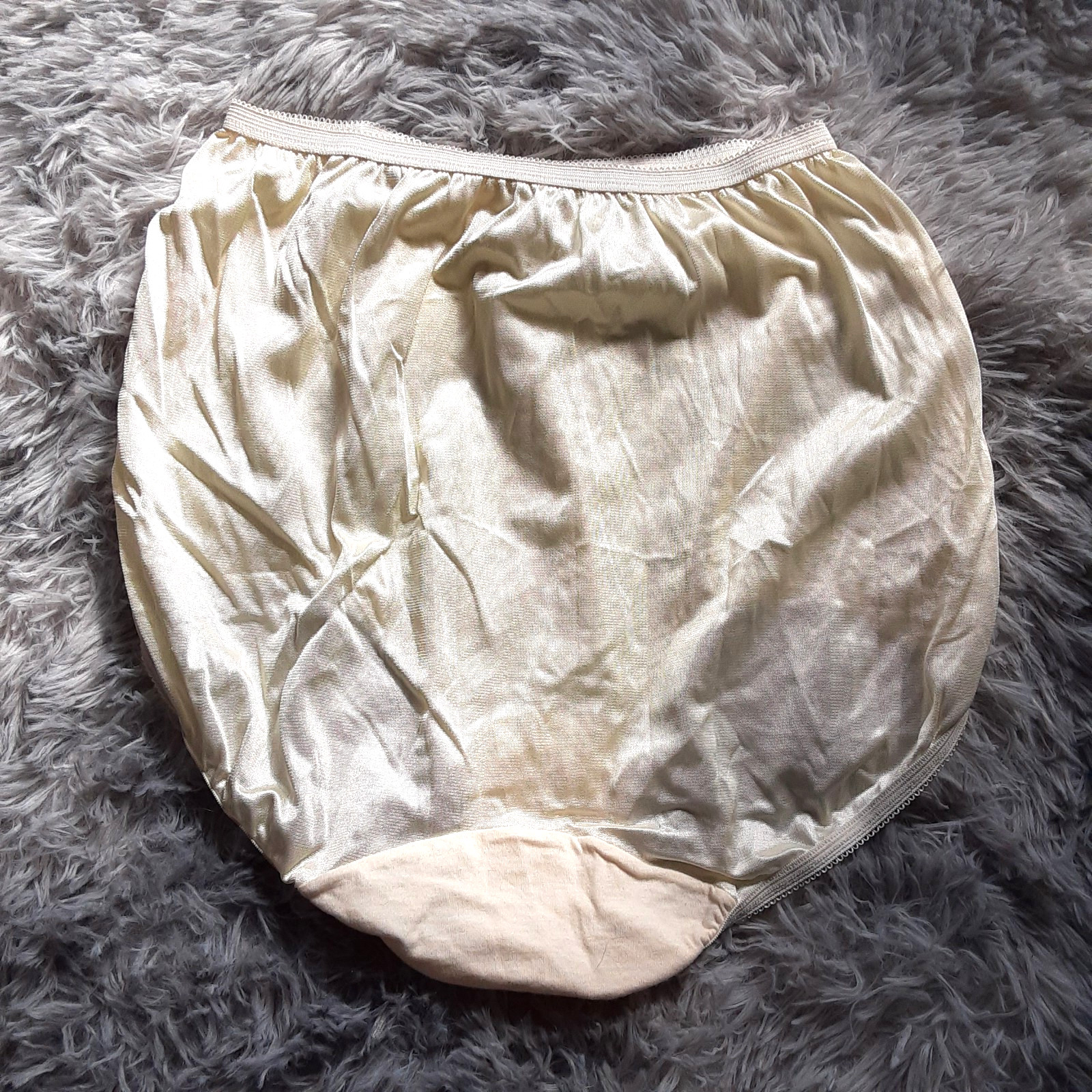 Shiny Nylon Cotillion Granny Panties Size 6 Light Yellow NWT Cotton Gusset