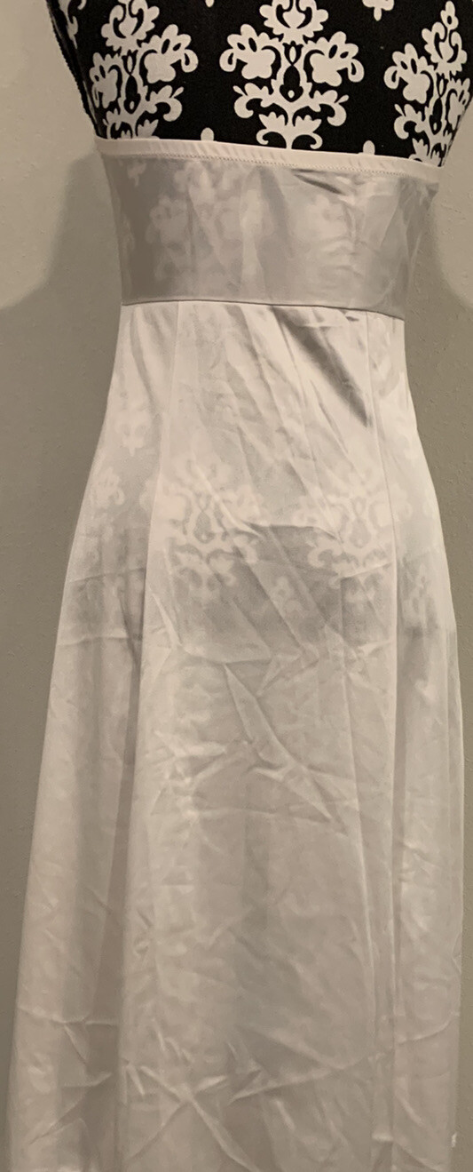 VTG Vanity Fair Ivory Silky Satin 100% Nylon Antron III USA Strapless Slip 34LL