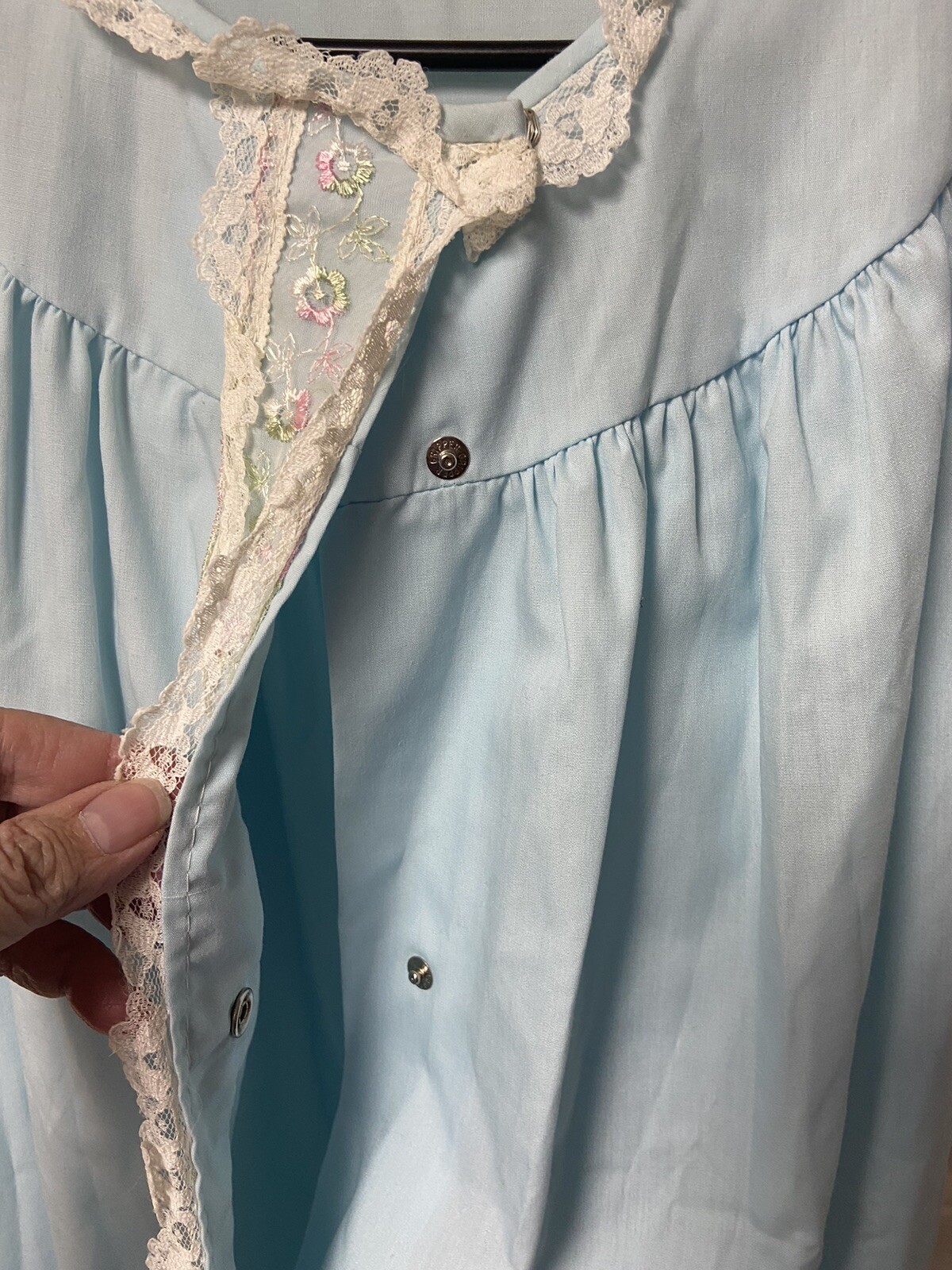 Woman Vintage Smart Time Robe Cotton Size M Snap Front Closure Embroidery