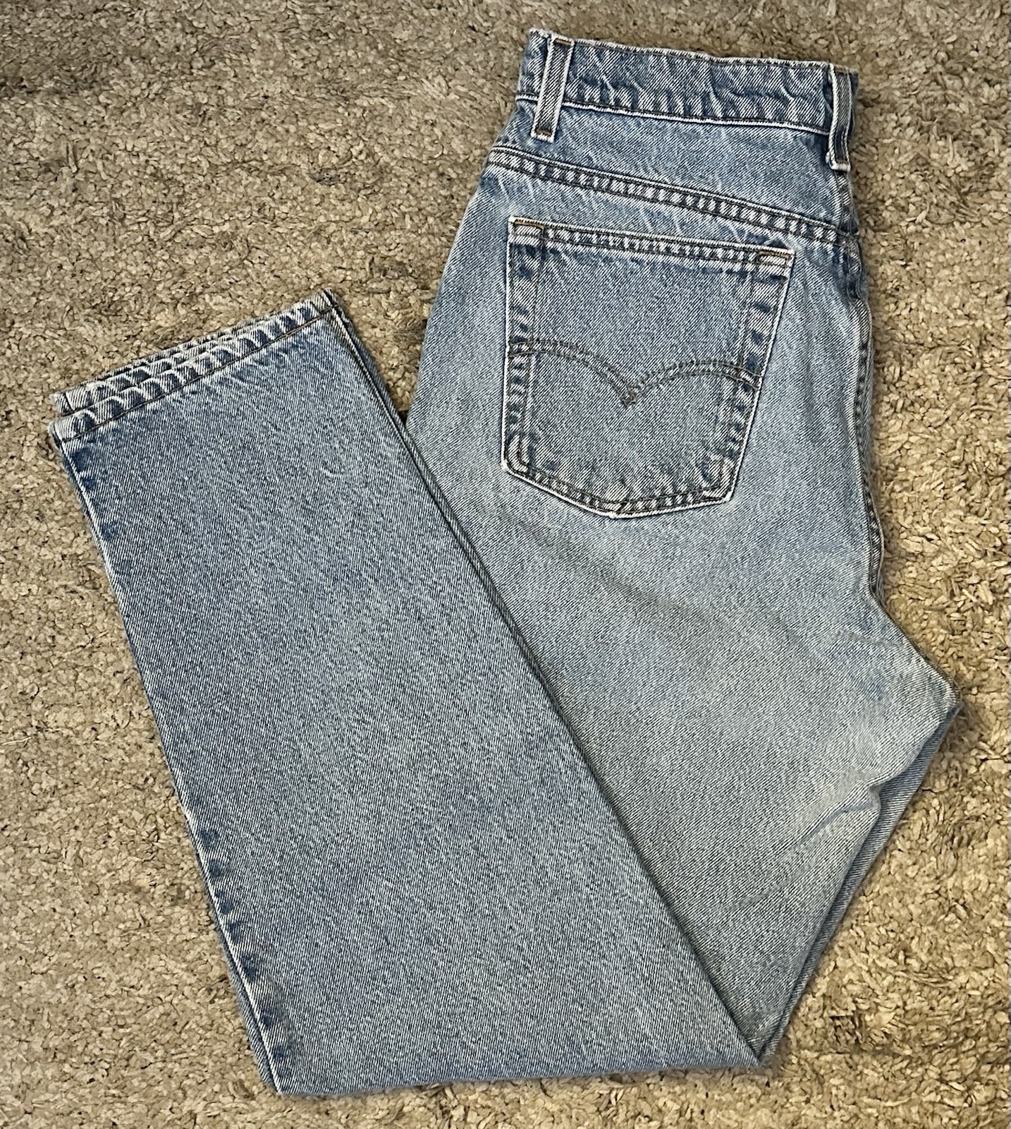 Vtg 90s Levi’s 551 Women’s Size 14 Med. Blue Relaxed Fit Tapered Denim Jeans USA
