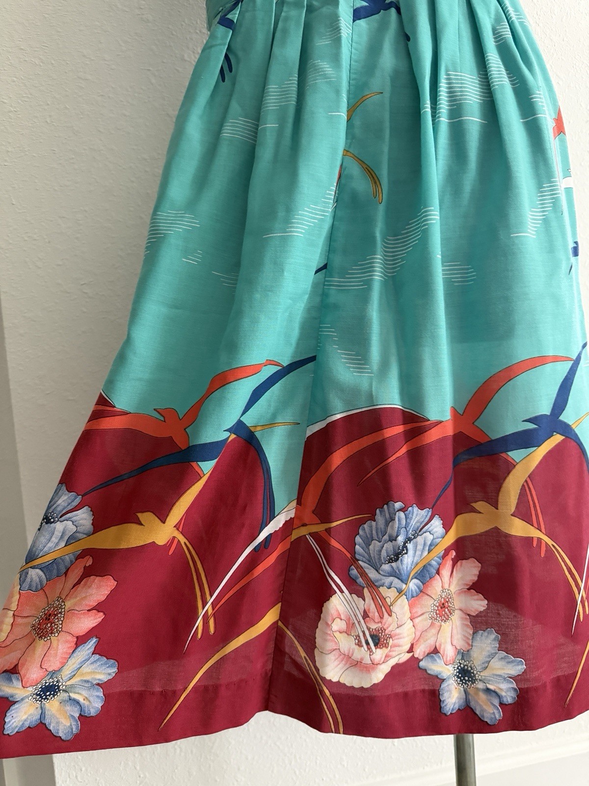 Vtg 70’s Women’s High waist Skirt Size 28 Waist Small Birds Flowers Hippie Boho