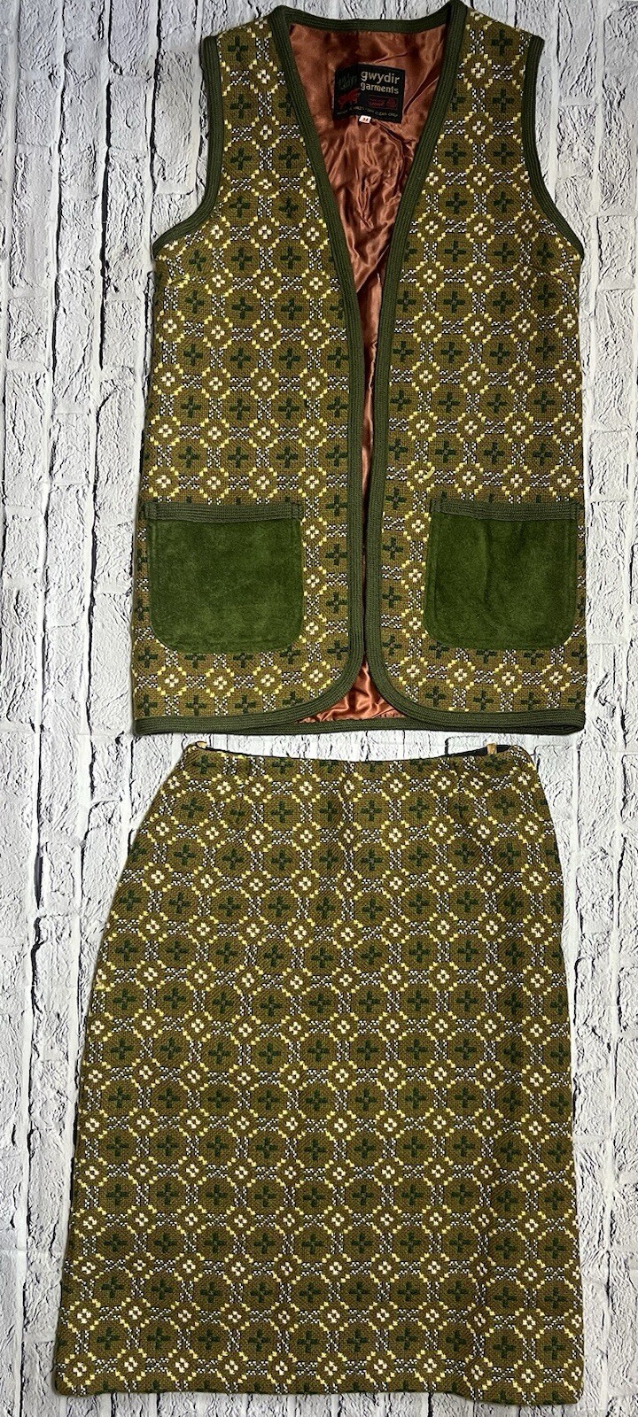 Vintage Welsh Gwydir Garments Pure New Wool/Suede 2pc Skirt Vest Top 34 Small