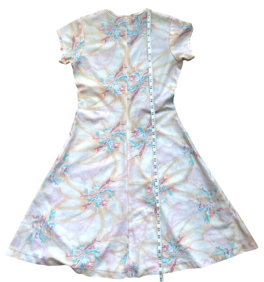 VTHG 1970s DRESS short sleeve fit flare floral Boho Disco Secretary Teacher