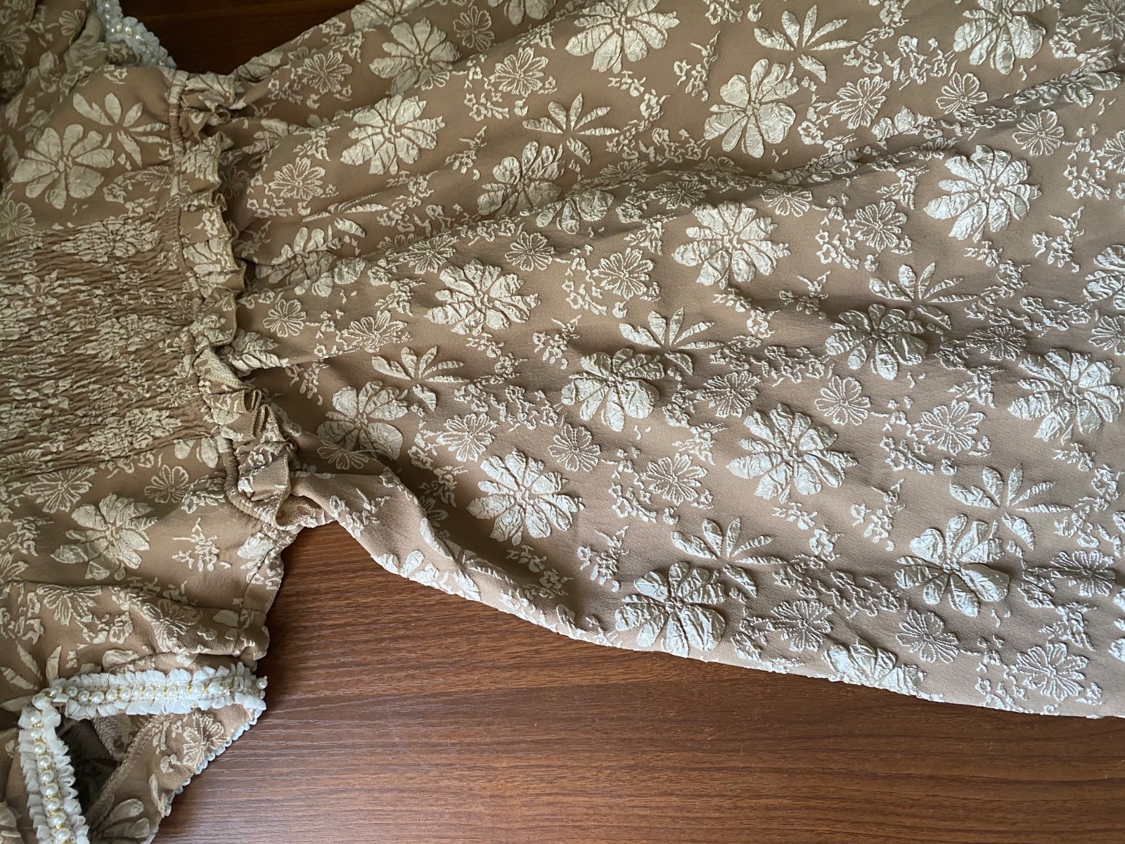 Vintage „Renaissance” Long Gown Floral Design Tan White Med