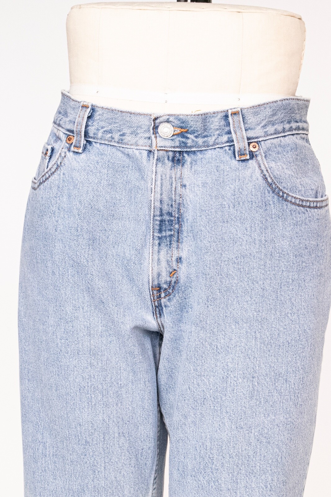 Levi’s 550 Jeans Cotton Denim 1990s 29″ x 27″
