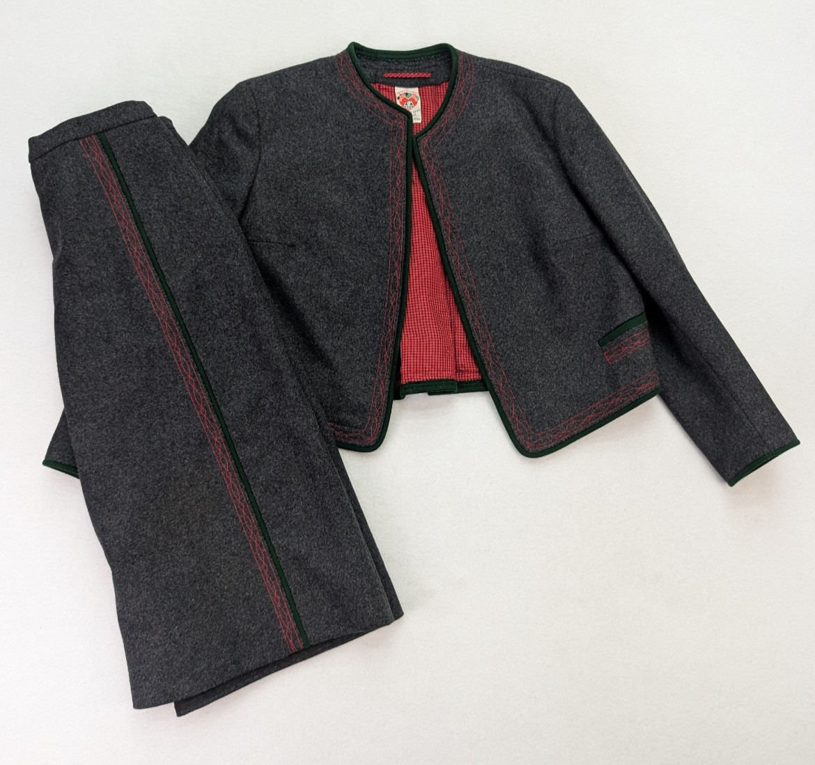 Vintage Women’s Skirt Suit Original Lanz Salzburg Wien Innsbruck Size 42 Gray