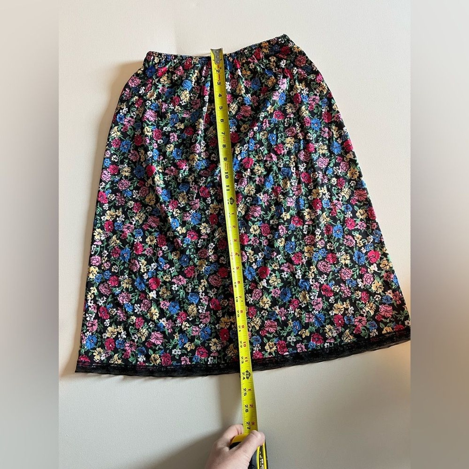 UnBranded Vintage Floral Black Lace Trim Skirt Elastic Waist 80’s
