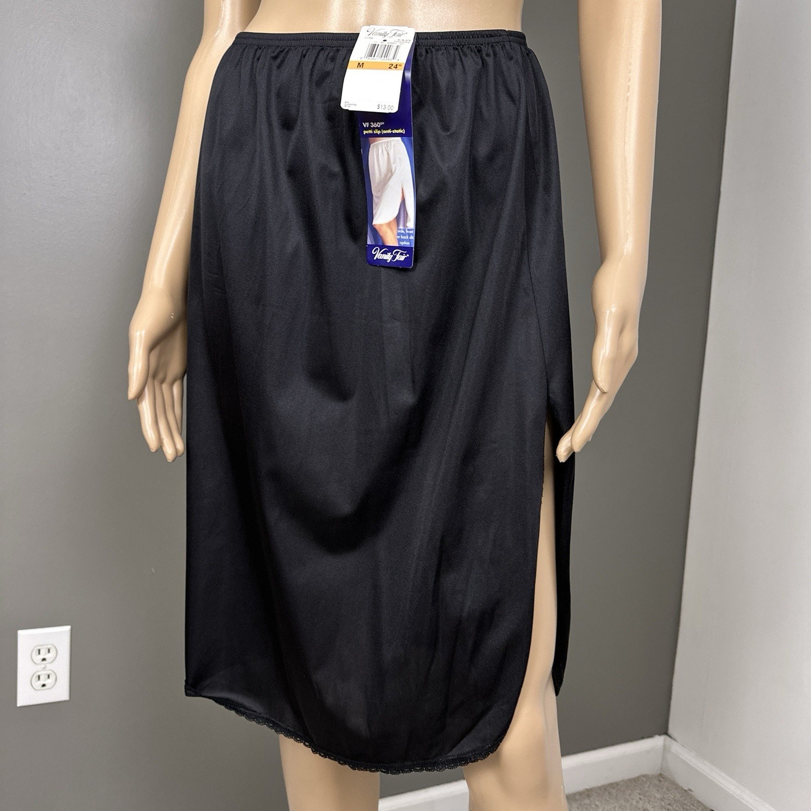 Vintage New NOS Medium Vanity Fair Half Slip Petti Slip VF 360 Black Slit 11760