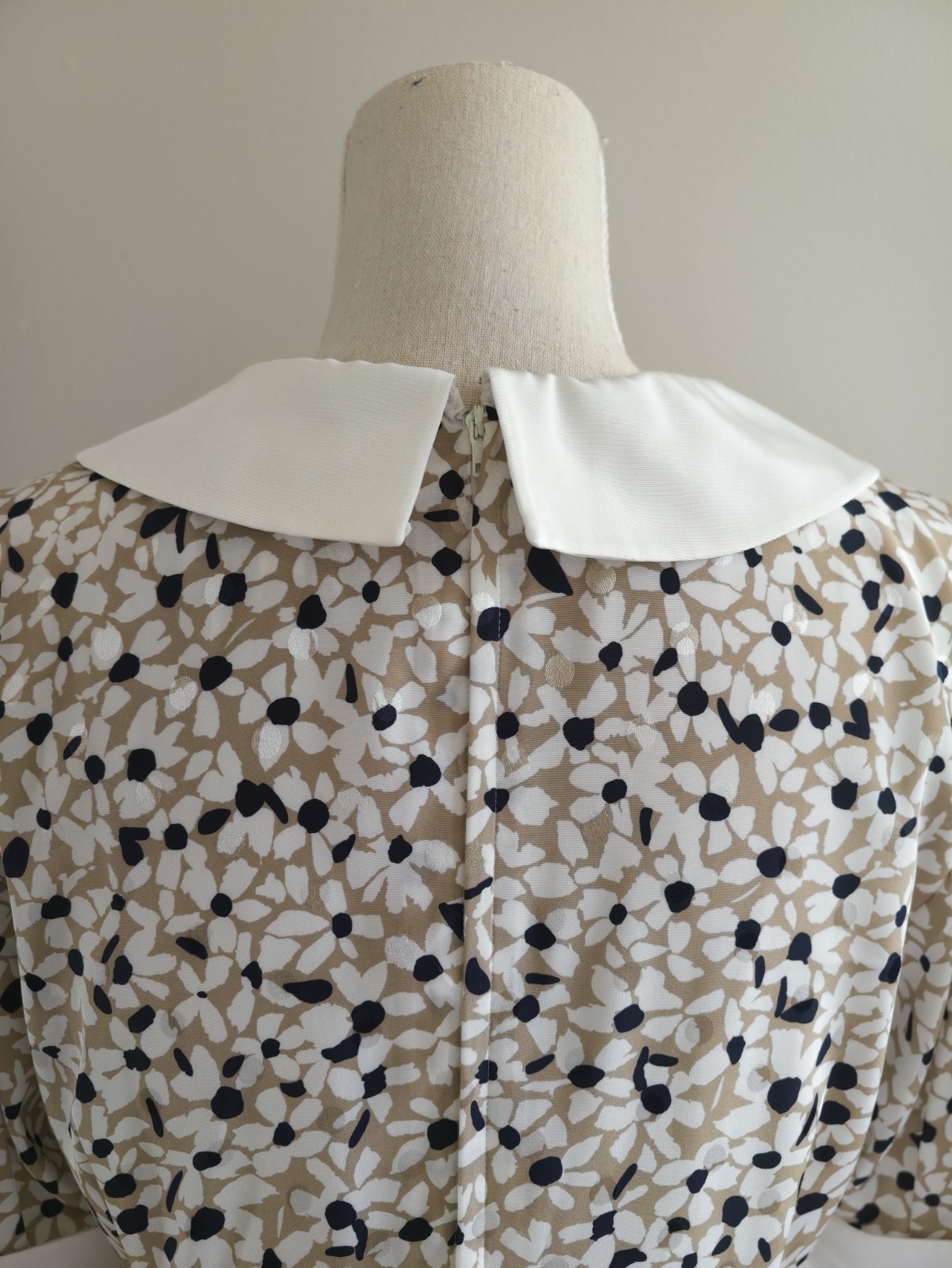 Vintage Hanae Mori Peter Collar Floral Print Sress
