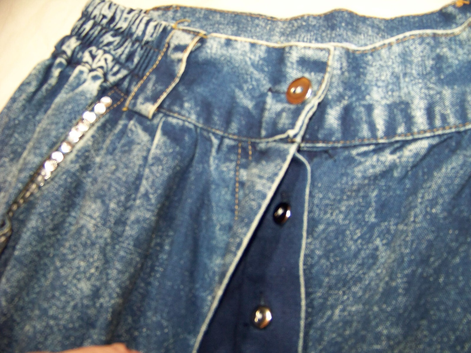 Women’s Vintage Prett Bleu Embellished Acid Wash Denim Shorts – M – „Mom Shorts”