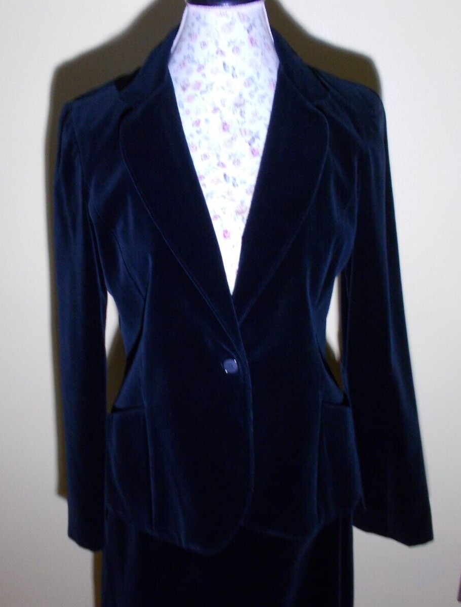 VTG Joyce Sportwear Velvet Skirt Suit Size S MADE IN USA Color Black EUC
