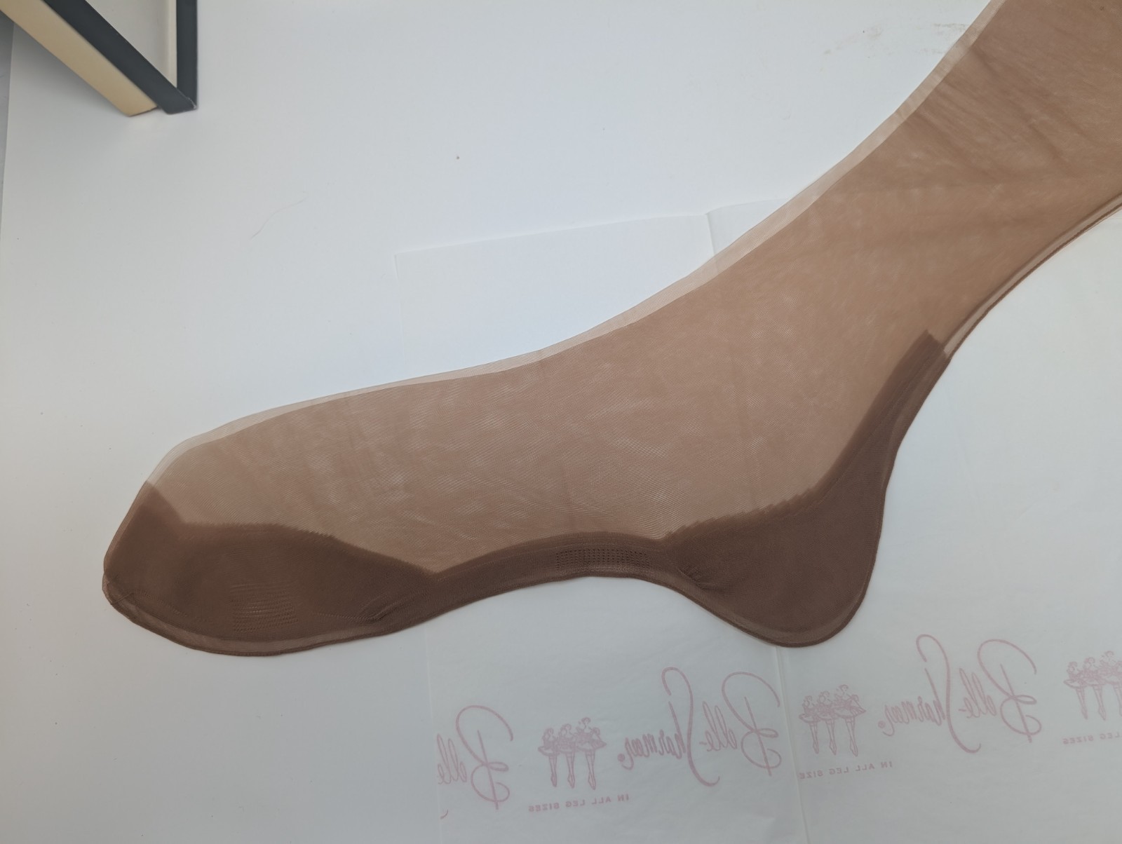 Vtg Belle Sharmeer SEAMED NYLON STOCKINGS 1204V Duchess Taupe Sheer – Size 10.5