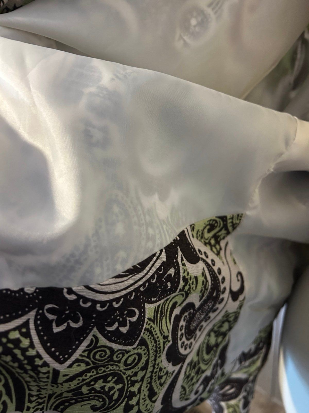 SilkLand Black and Green Paisley Top Size 16