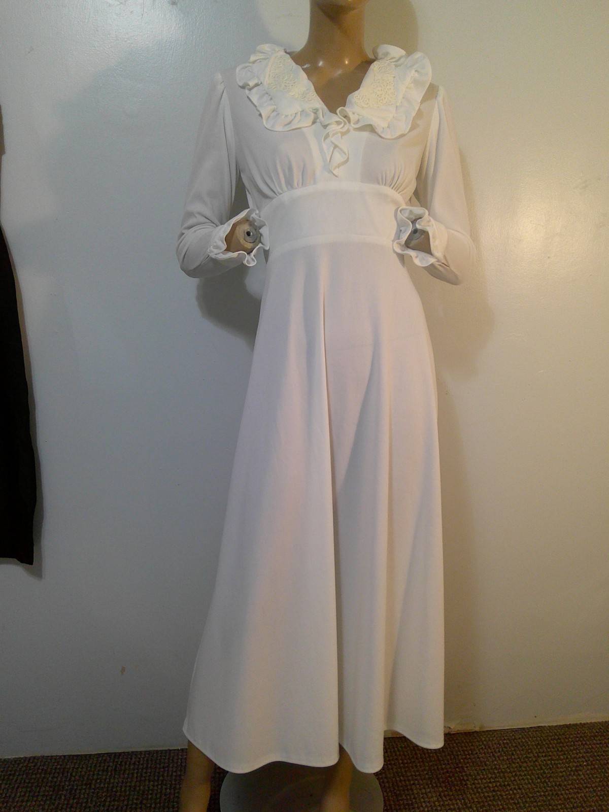 Vtg 70’s PURE White Poly V-Neck Inset Waist Flared Maxi Dress S Wedding Prom