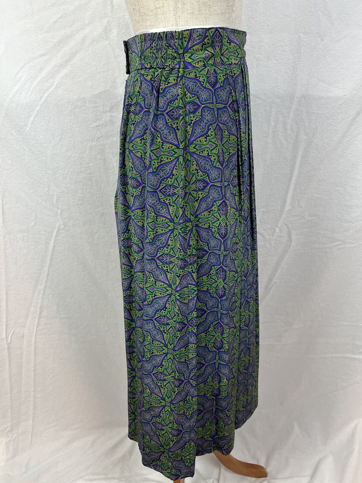 Vintage Women’s Evan-Picone Green Purple Silk Blouse Skirt Set Size 6 and 8