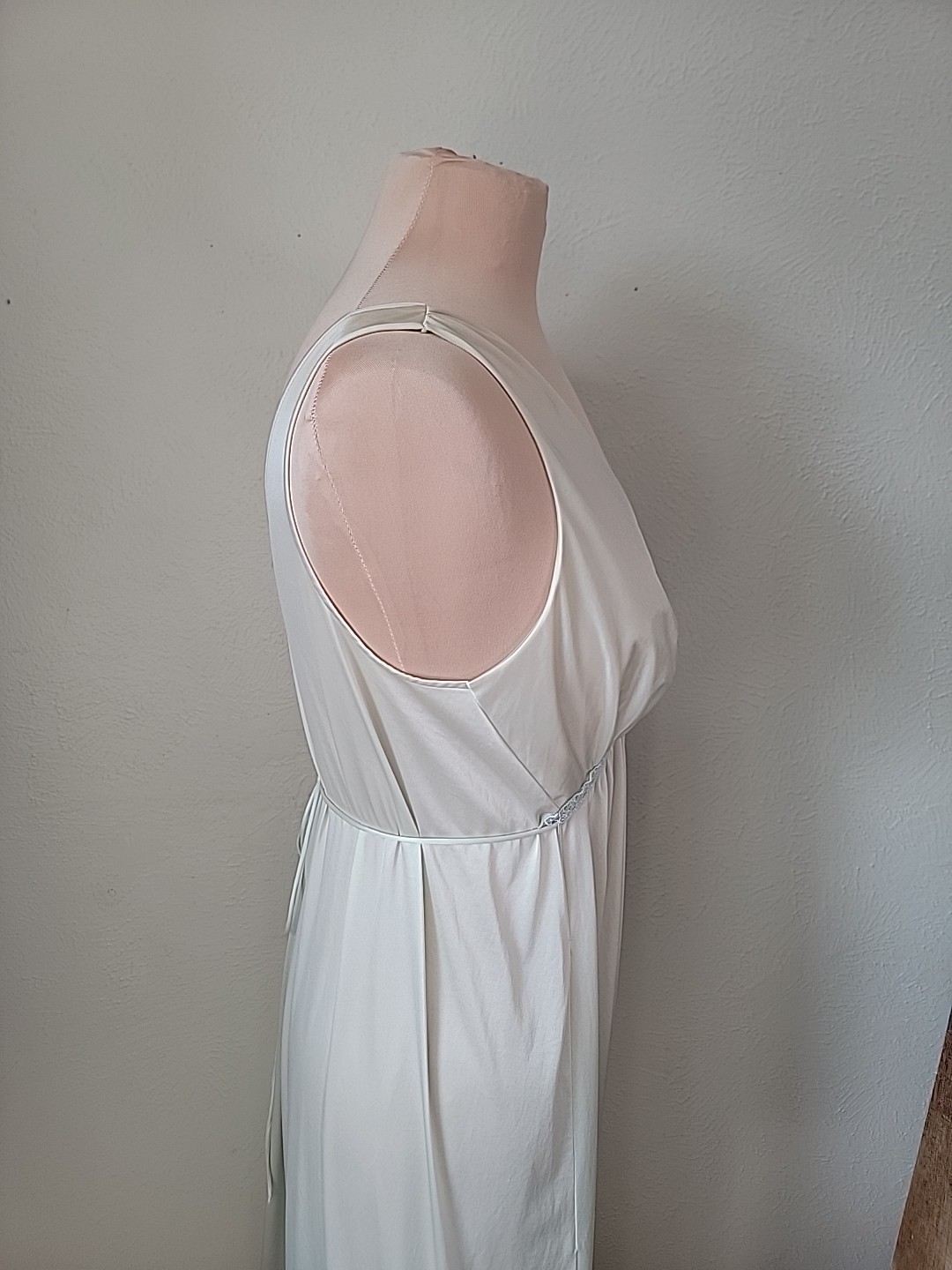 Vintage 1960’s Satin Nightgown Pale Green Empire Waist Tied Back Vanity Fair 36
