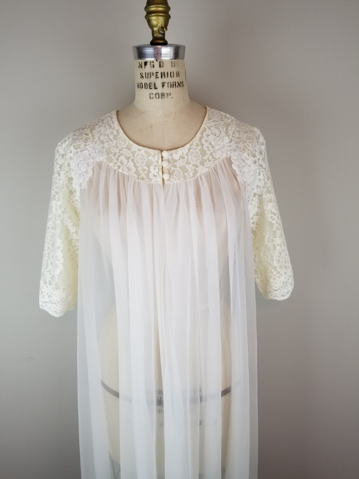 Vintage 1950’s Pale Cream Lace Trimmed Sheer Peignoir by Shadowline ~ Ladies Sm