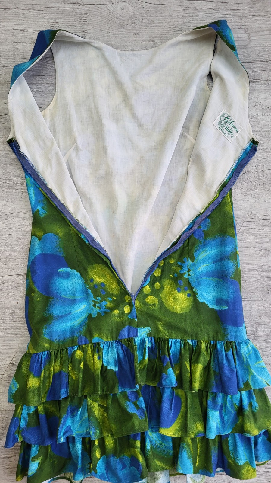 Vintage 1960s SUN FASHIONS HAWAII Blue Green Floral Ruffle Dress – Size XS – EUC