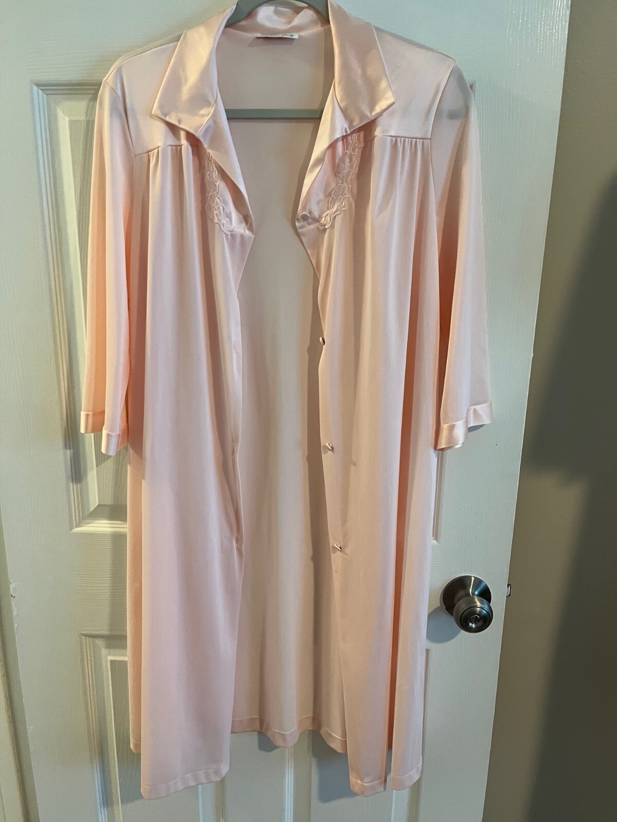 Vanity Fair Blush Pink Nylon Negligee – Size Small – Made in the USA Vintage