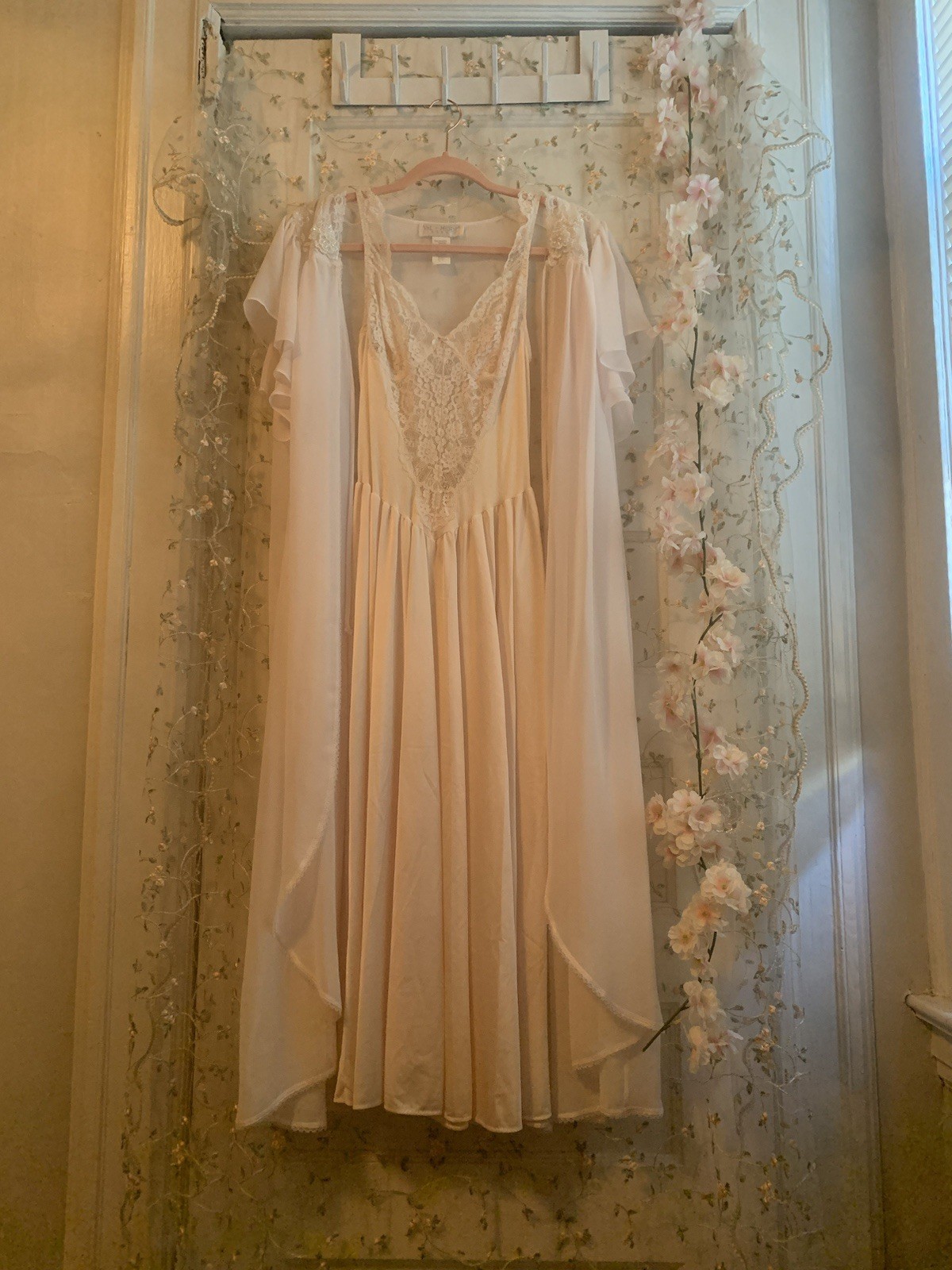 vintage balletcore coquette dreamy pale pink lace nightgown size M